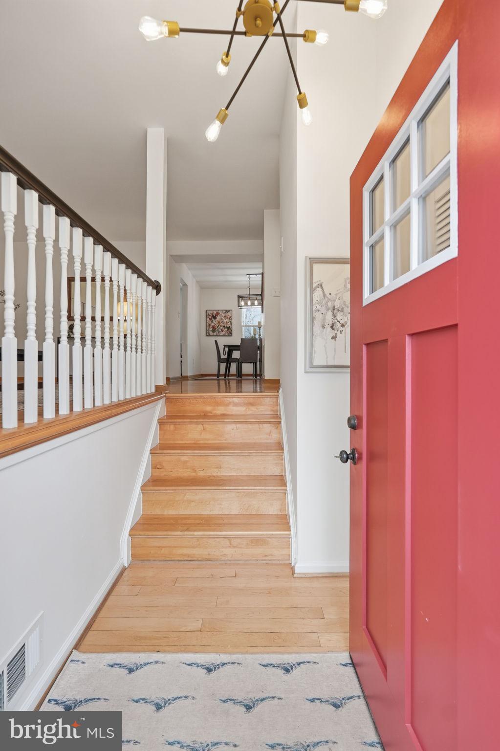 DERWOOD STATION - Residential