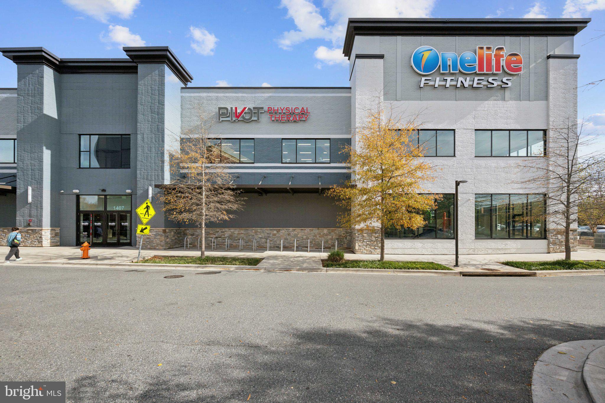 DERWOOD STATION - Residential