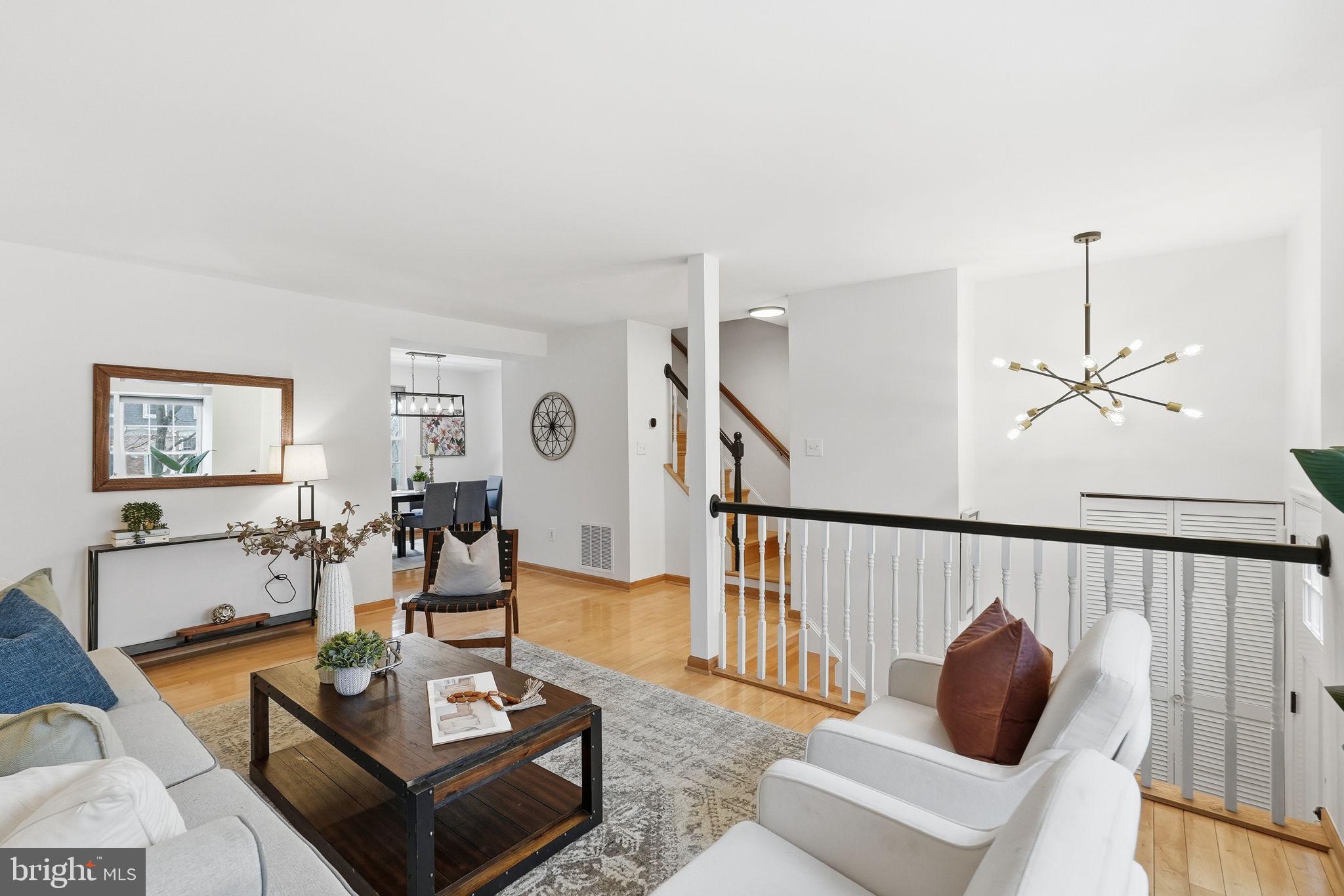 DERWOOD STATION - Residential