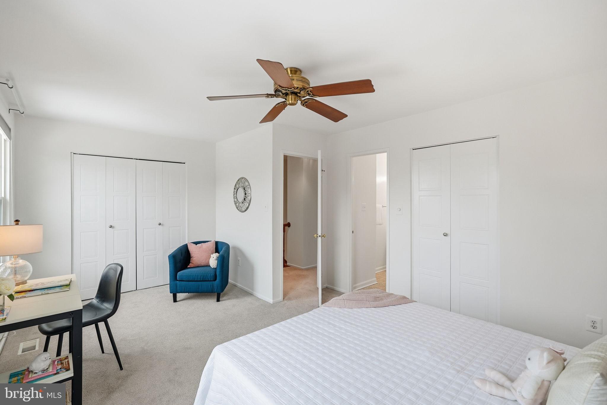 DERWOOD STATION - Residential