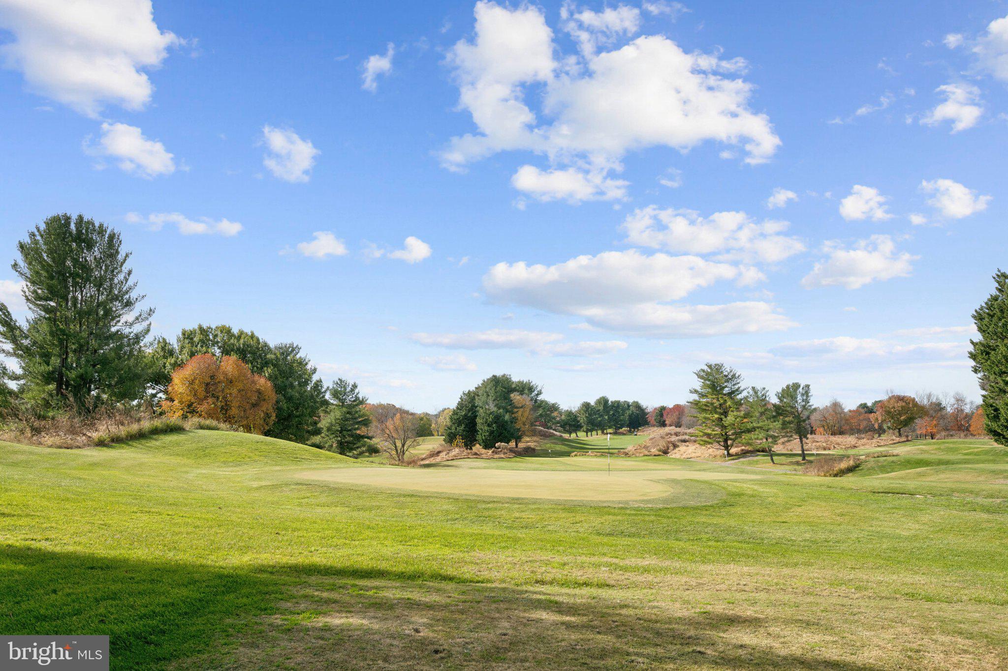 DERWOOD STATION - Residential