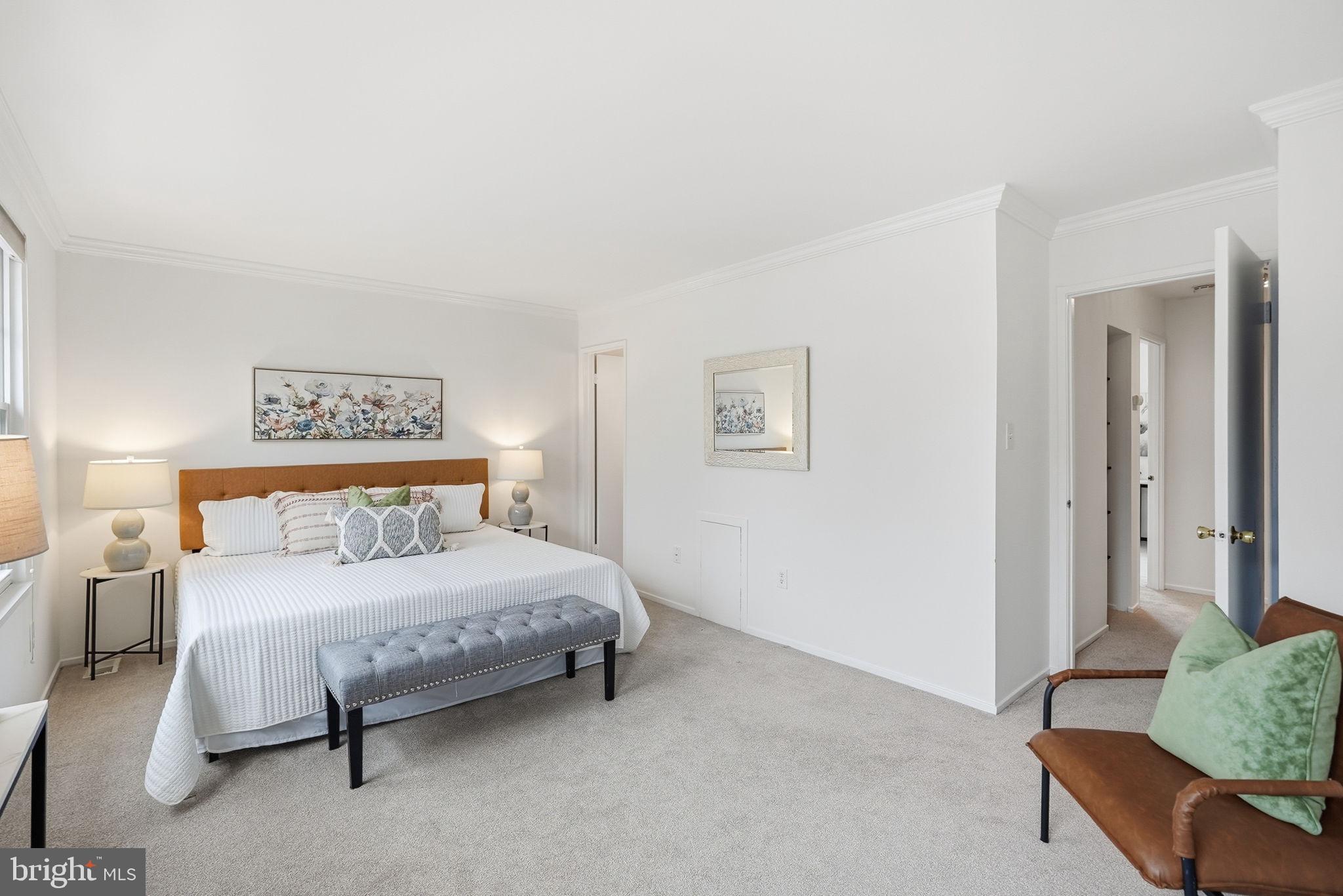 DERWOOD STATION - Residential