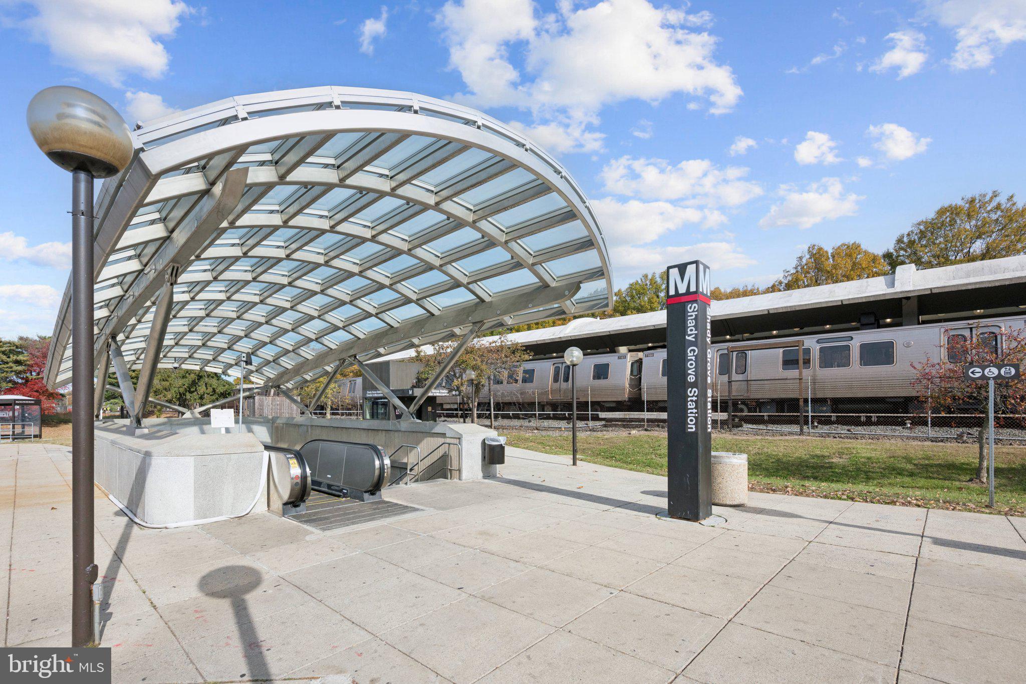 DERWOOD STATION - Residential