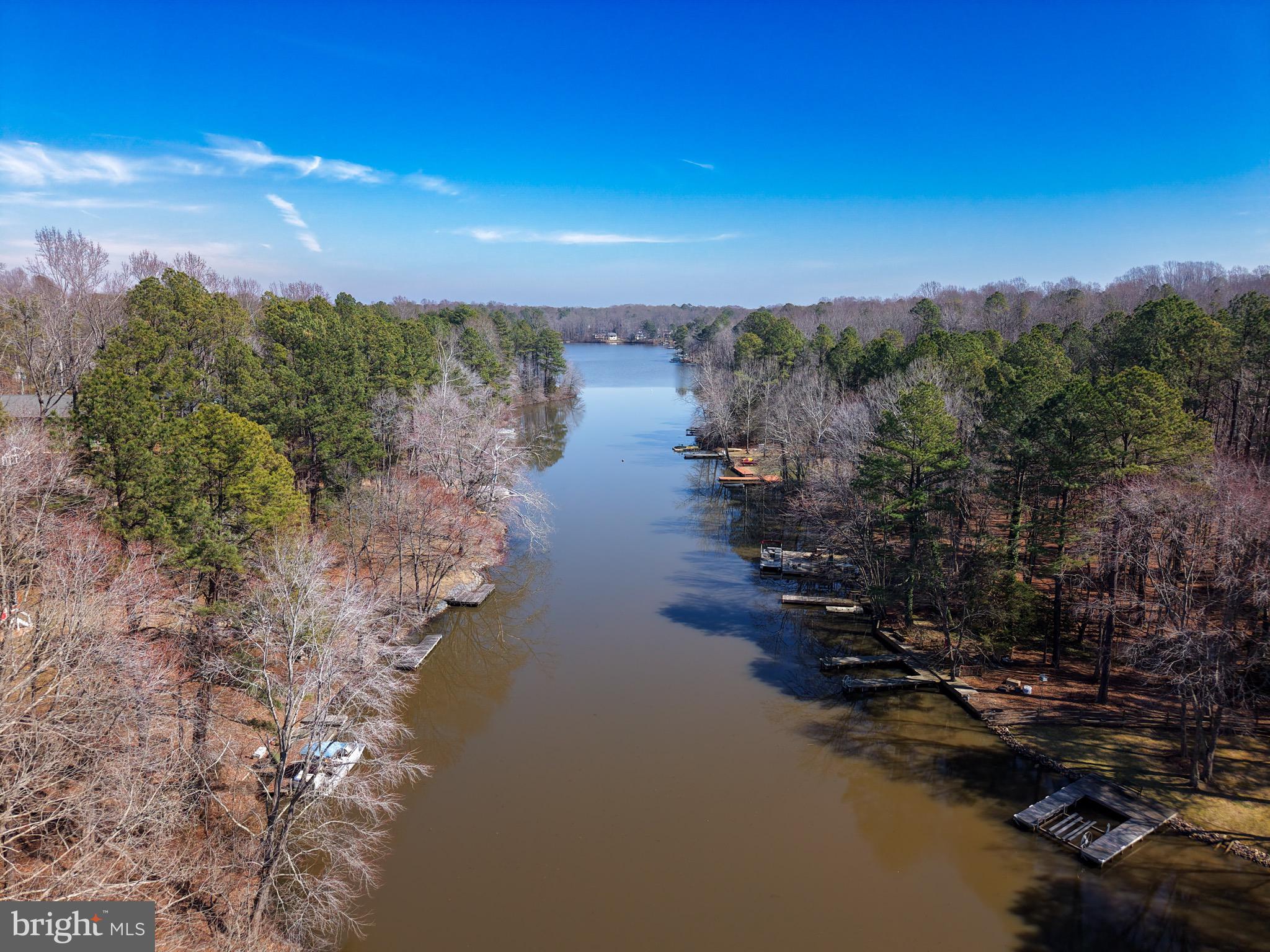 LAKE CAROLINE - Residential