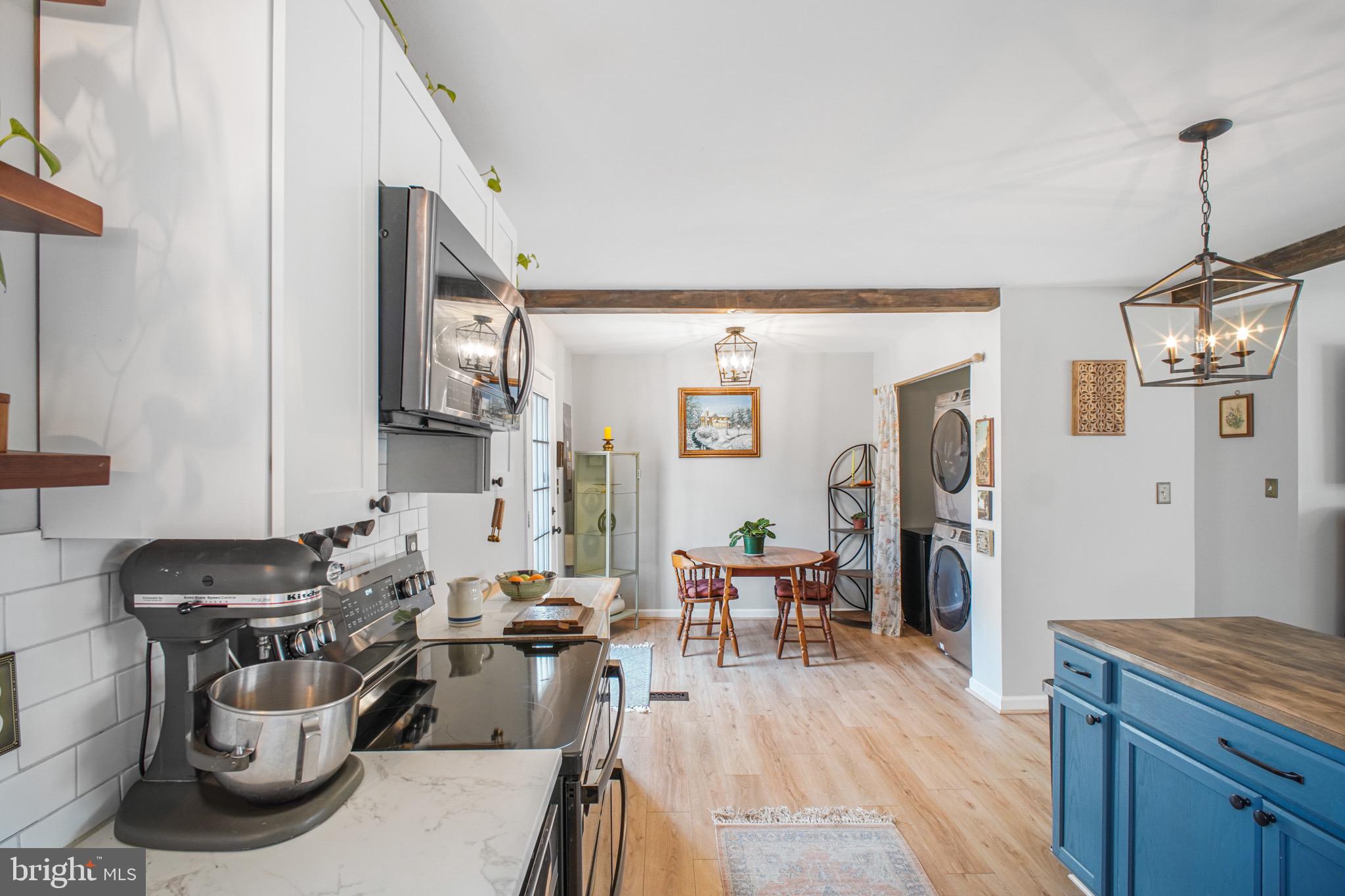 LAKE CAROLINE - Residential