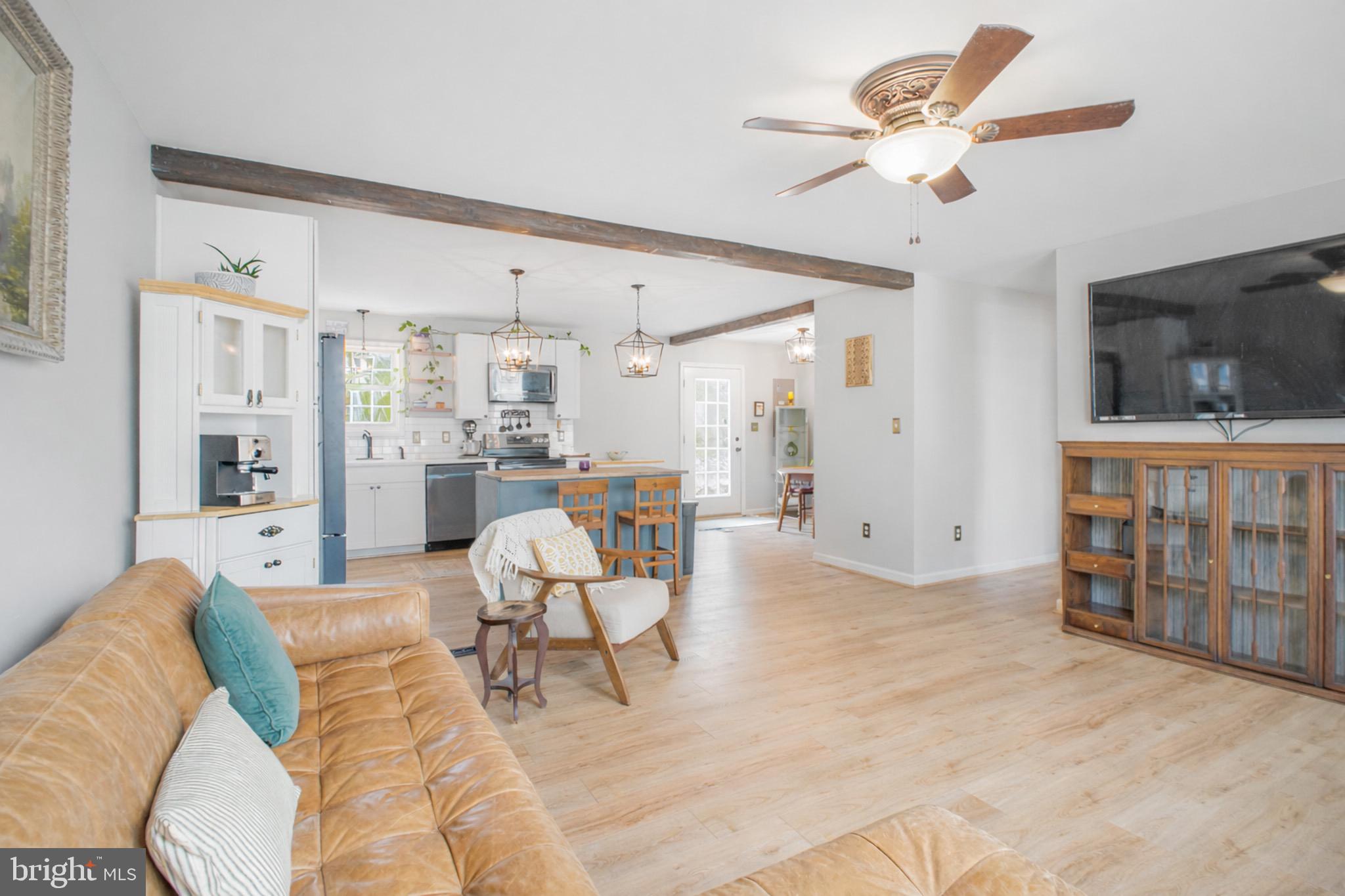 LAKE CAROLINE - Residential