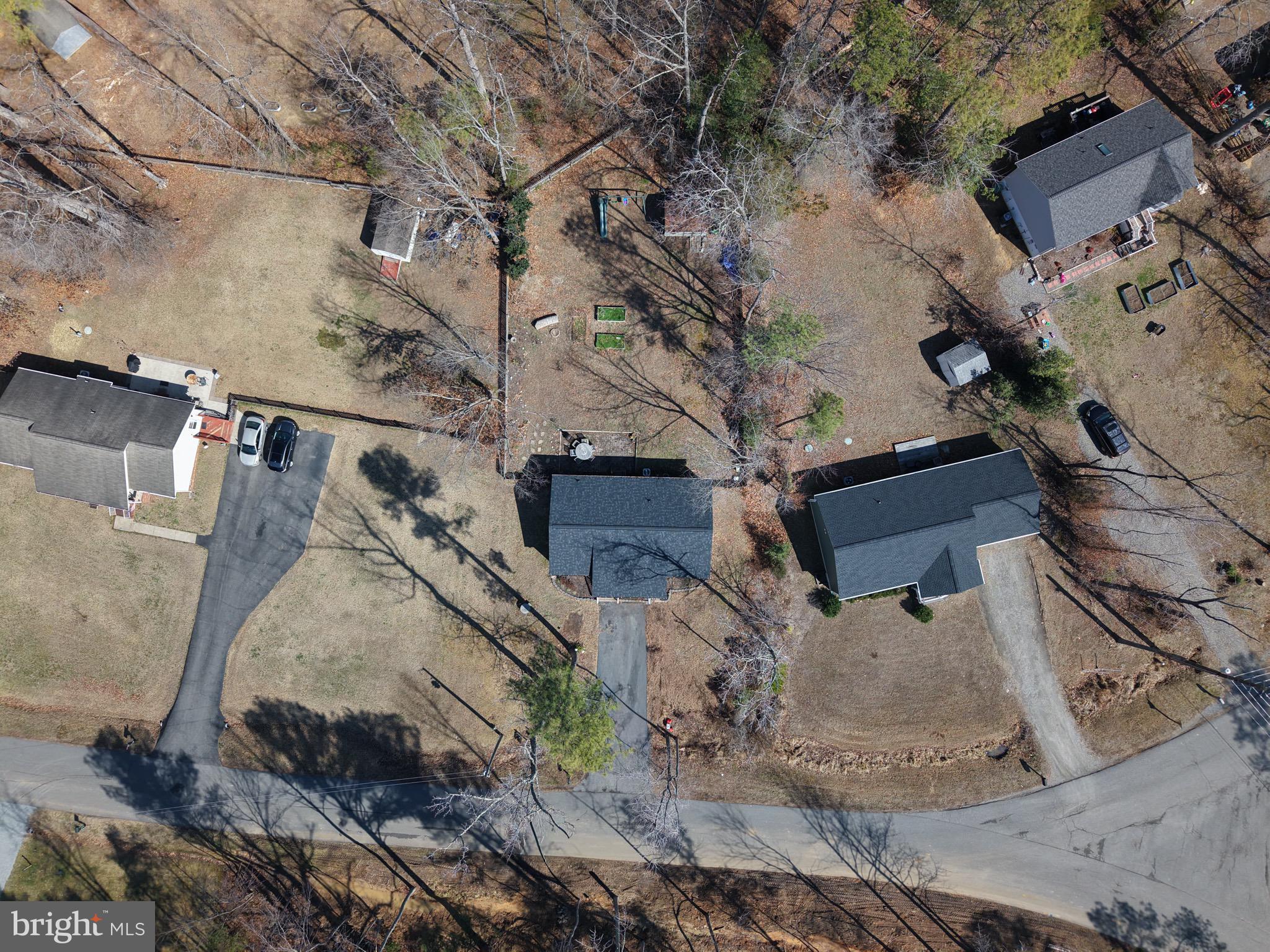 LAKE CAROLINE - Residential