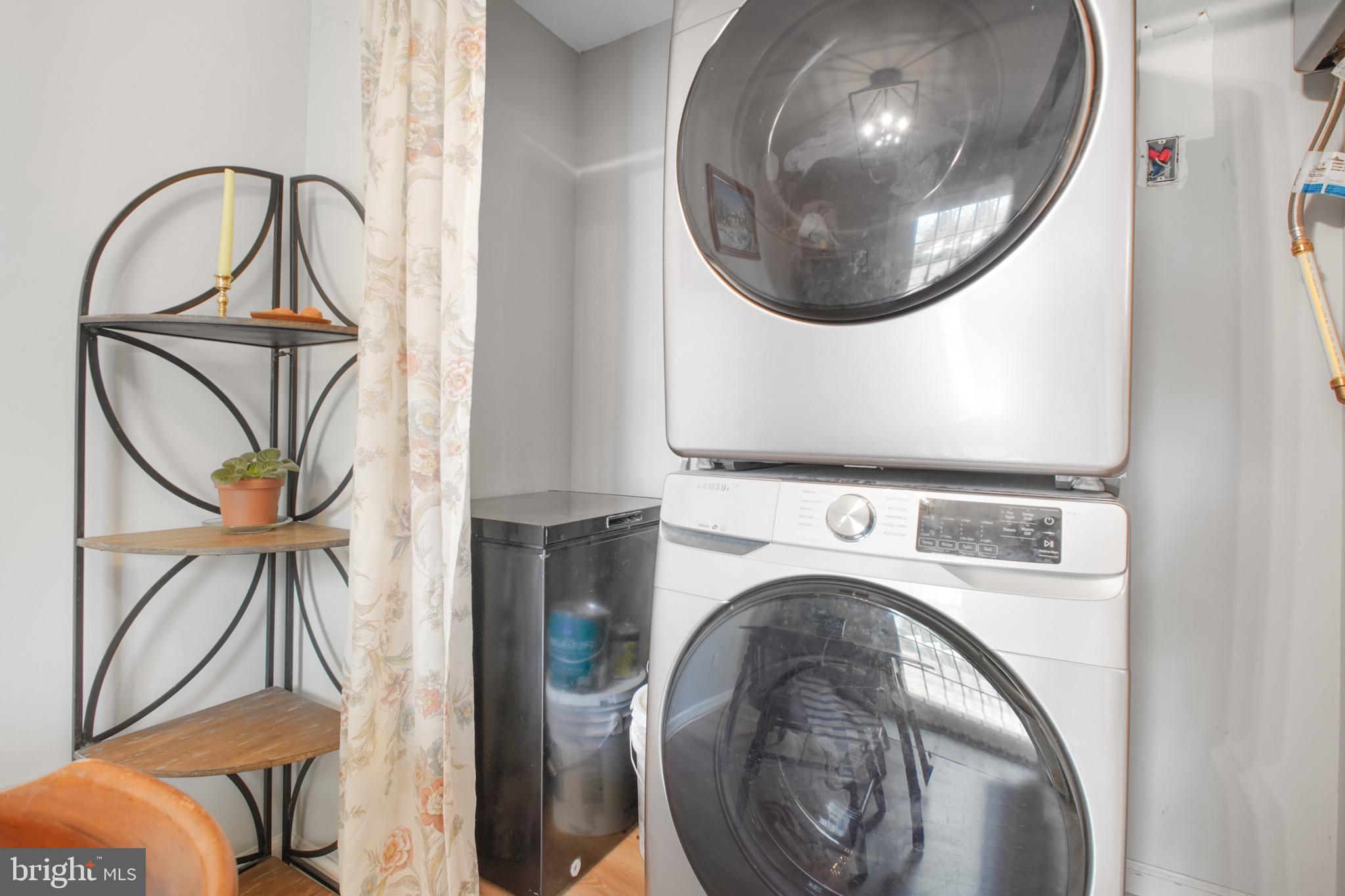 LAKE CAROLINE - Residential