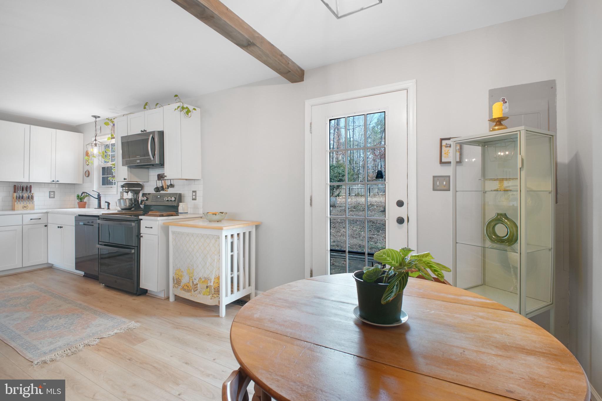 LAKE CAROLINE - Residential