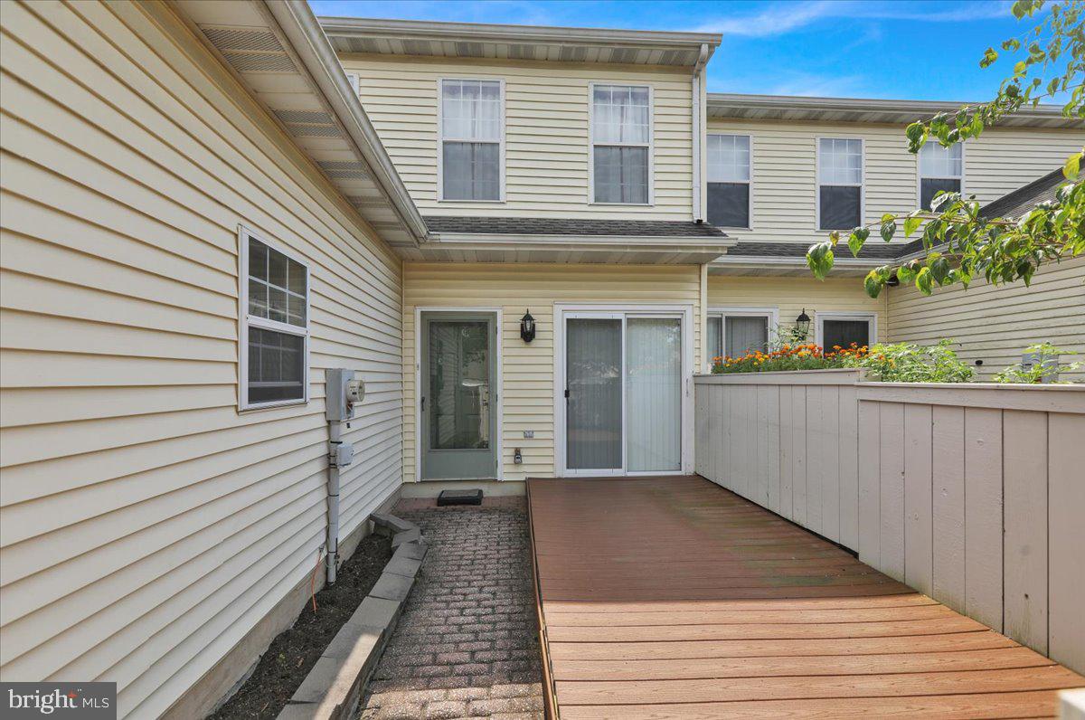 9 SPRING WALK COURT
