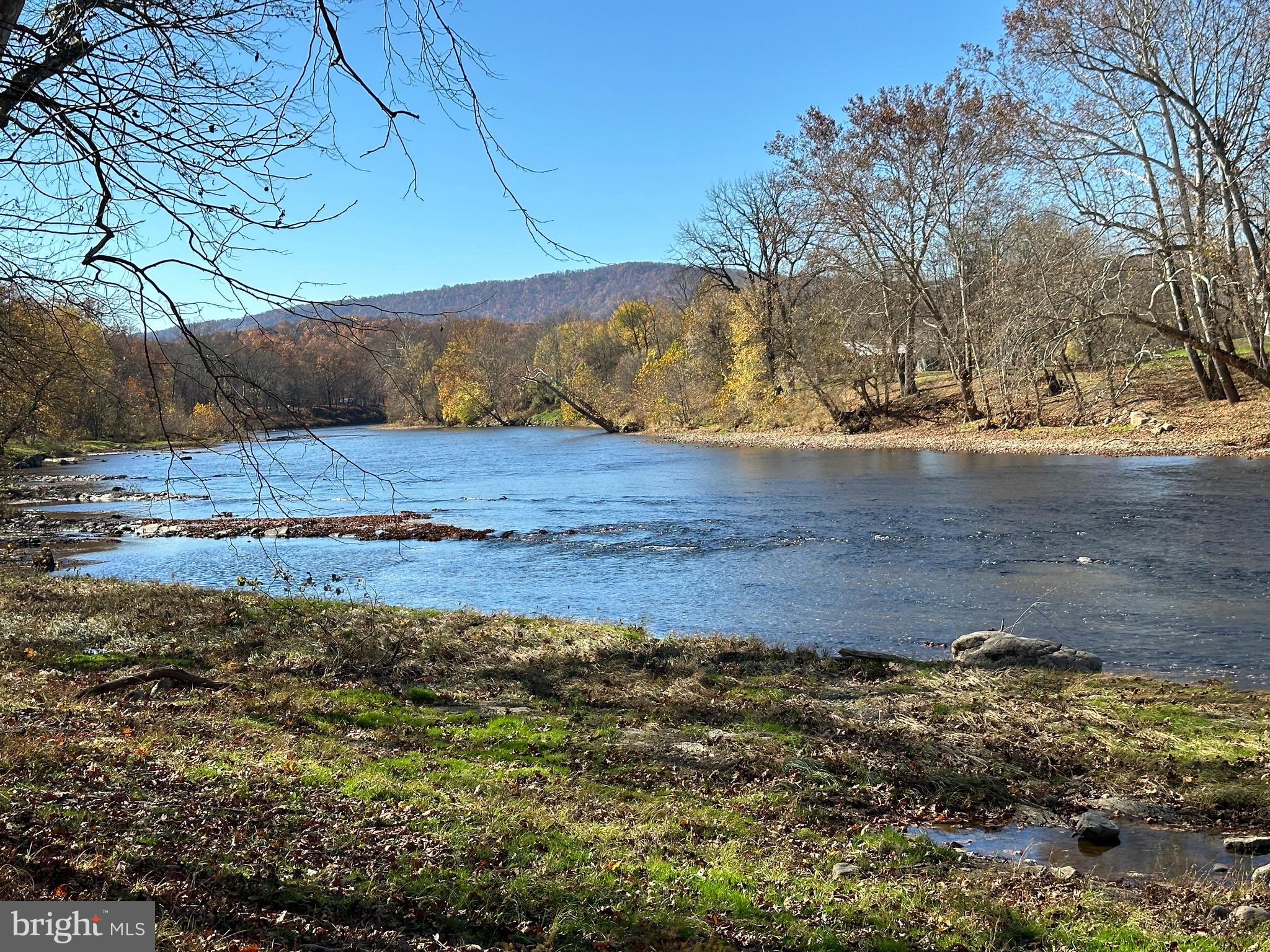 FRENCHS NECK EAST - Land