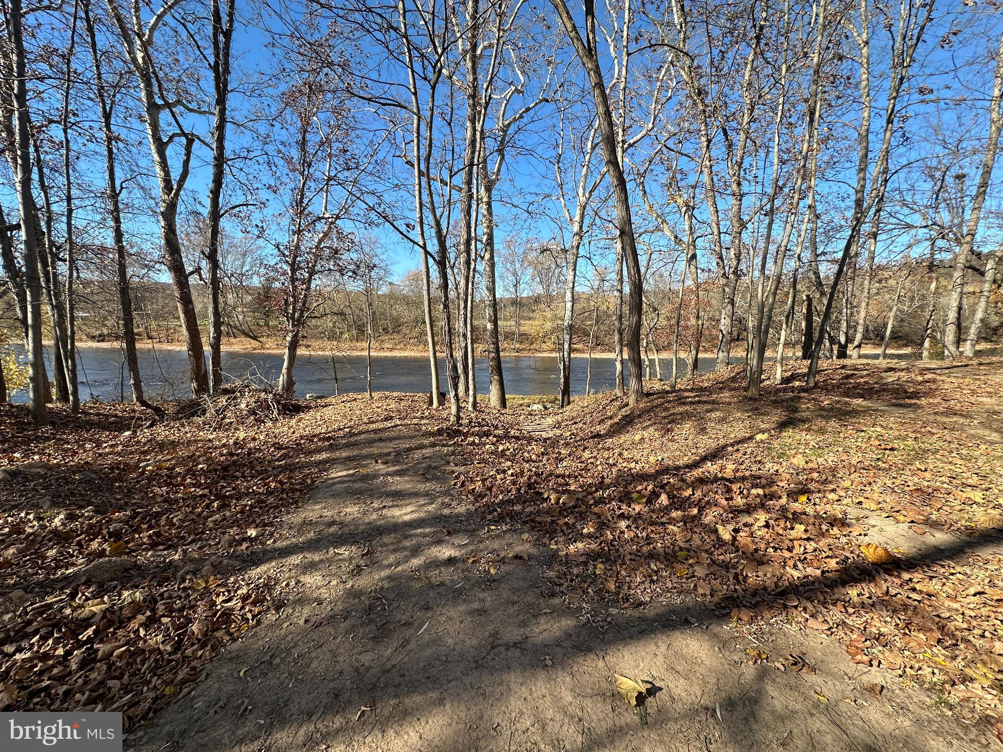 FRENCHS NECK EAST - Land