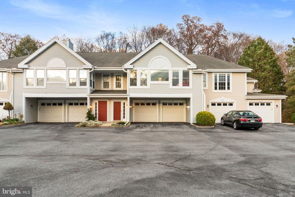 Photo of 702 Country Place Drive, LANCASTER, PA 17601 (MLS # PALA2079326)