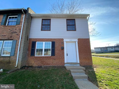 Townhouse For Rent - 400 Rann Court<br/> FREDERICKSBURG, VA 22401