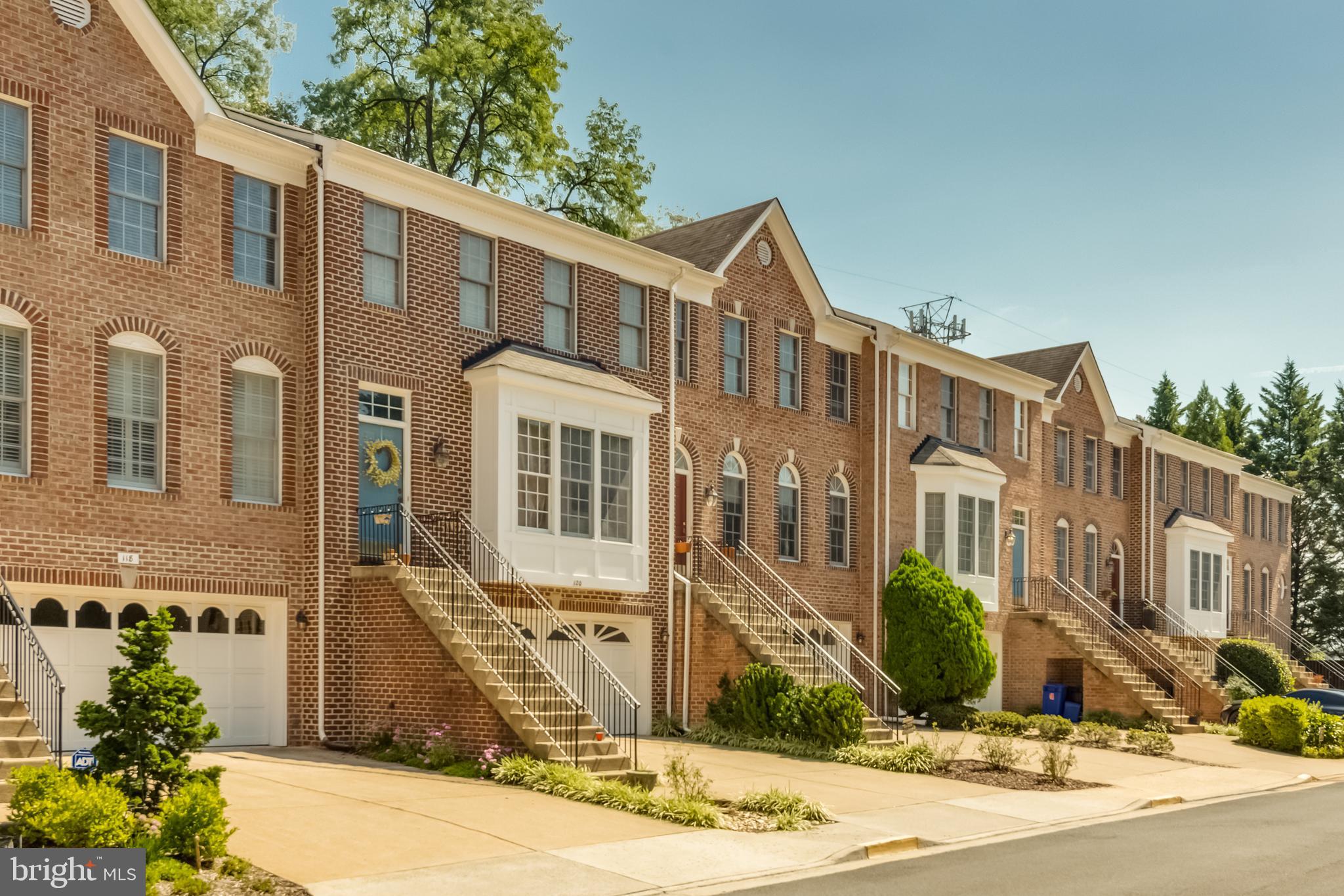 122 SHEPHERDSON LANE NE