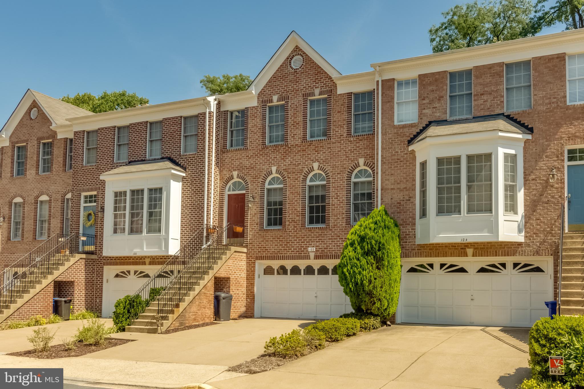 122 SHEPHERDSON LANE NE