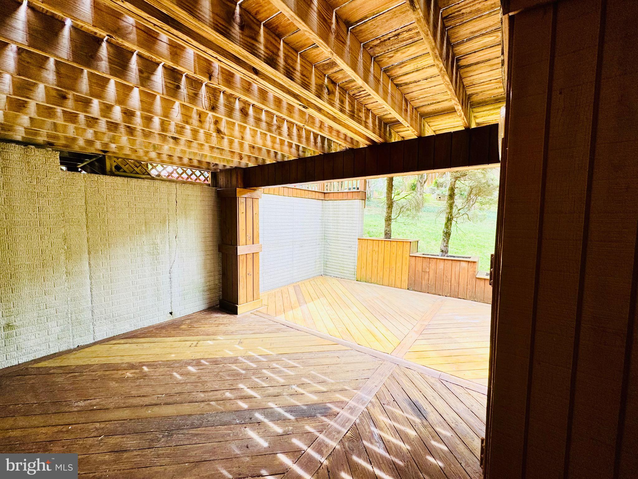 421 PEACH COURT