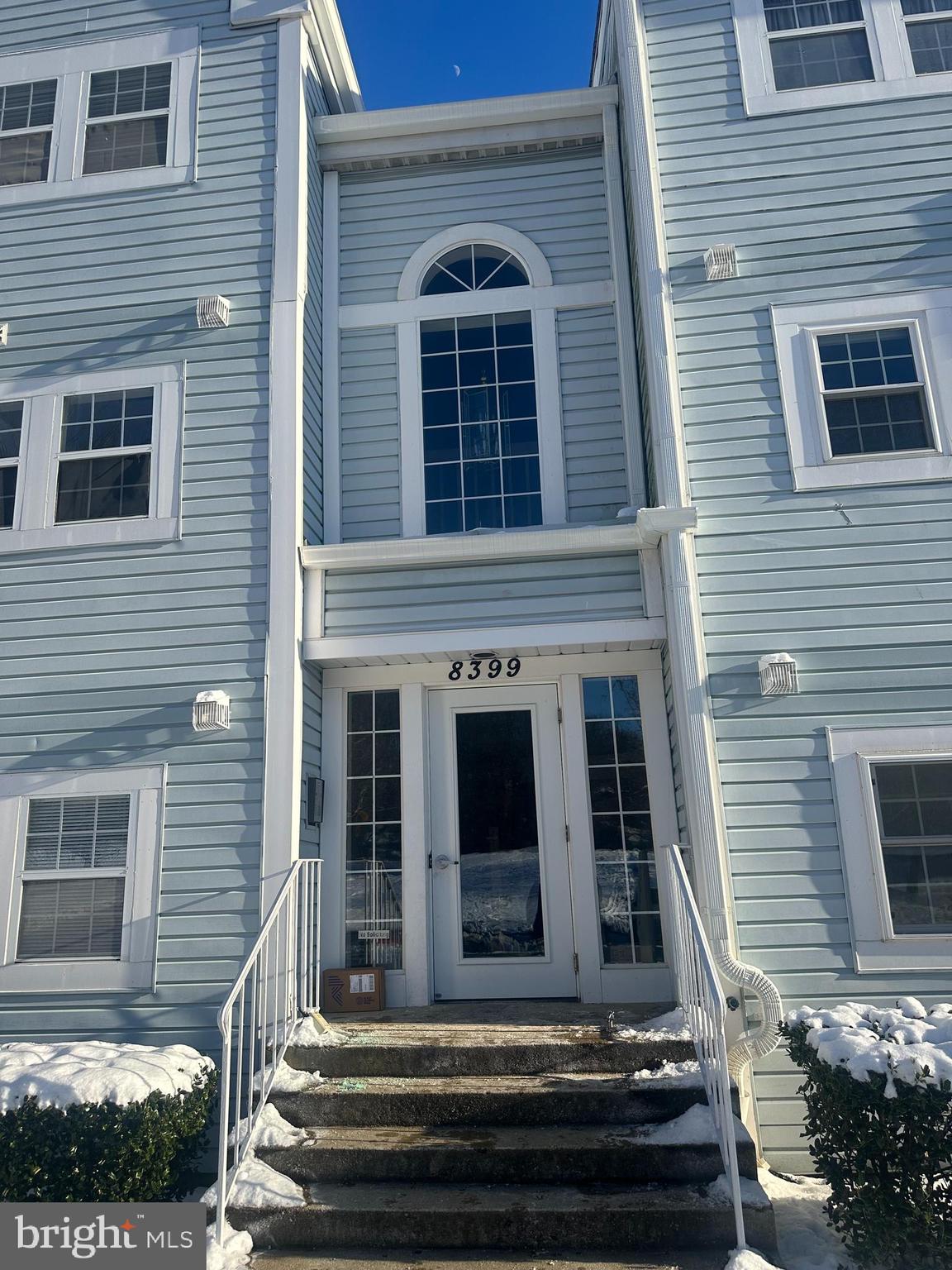 VILLAGE OF MONTGOMERY RUN - Residential Lease