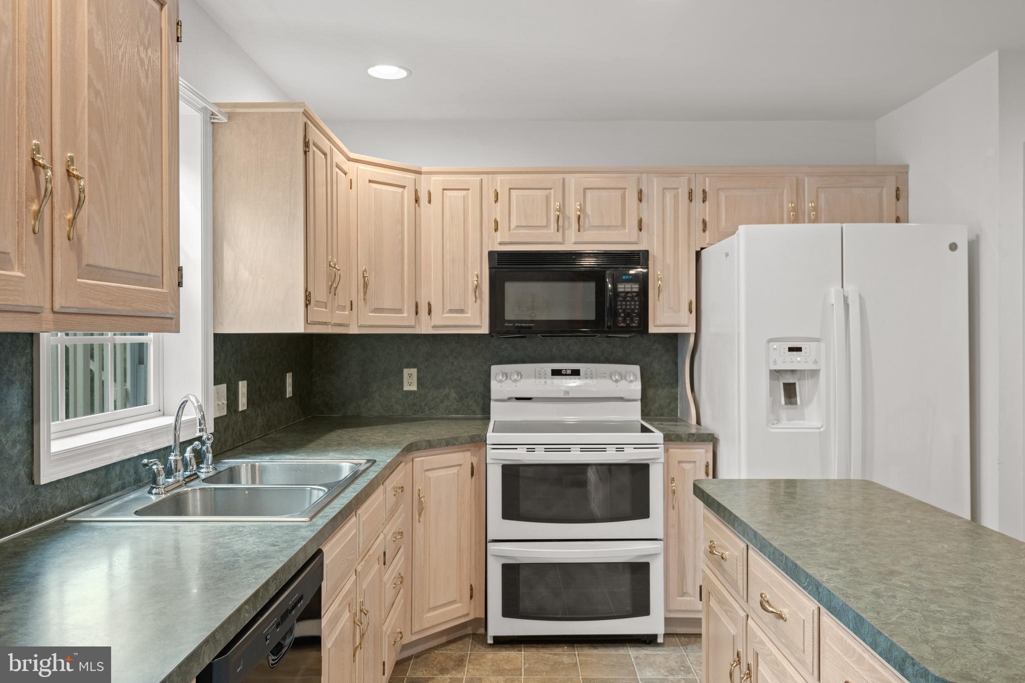 GRANDVIEW MEADOWS - Residential