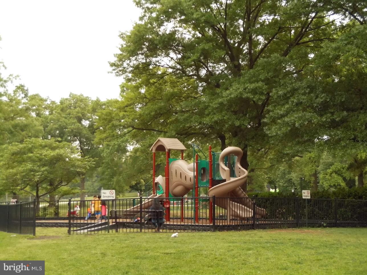 RIVER PLACE - Residential Lease