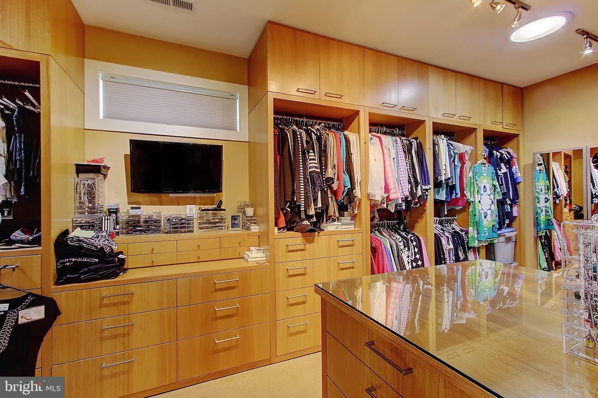 GREYSTONE - Residential