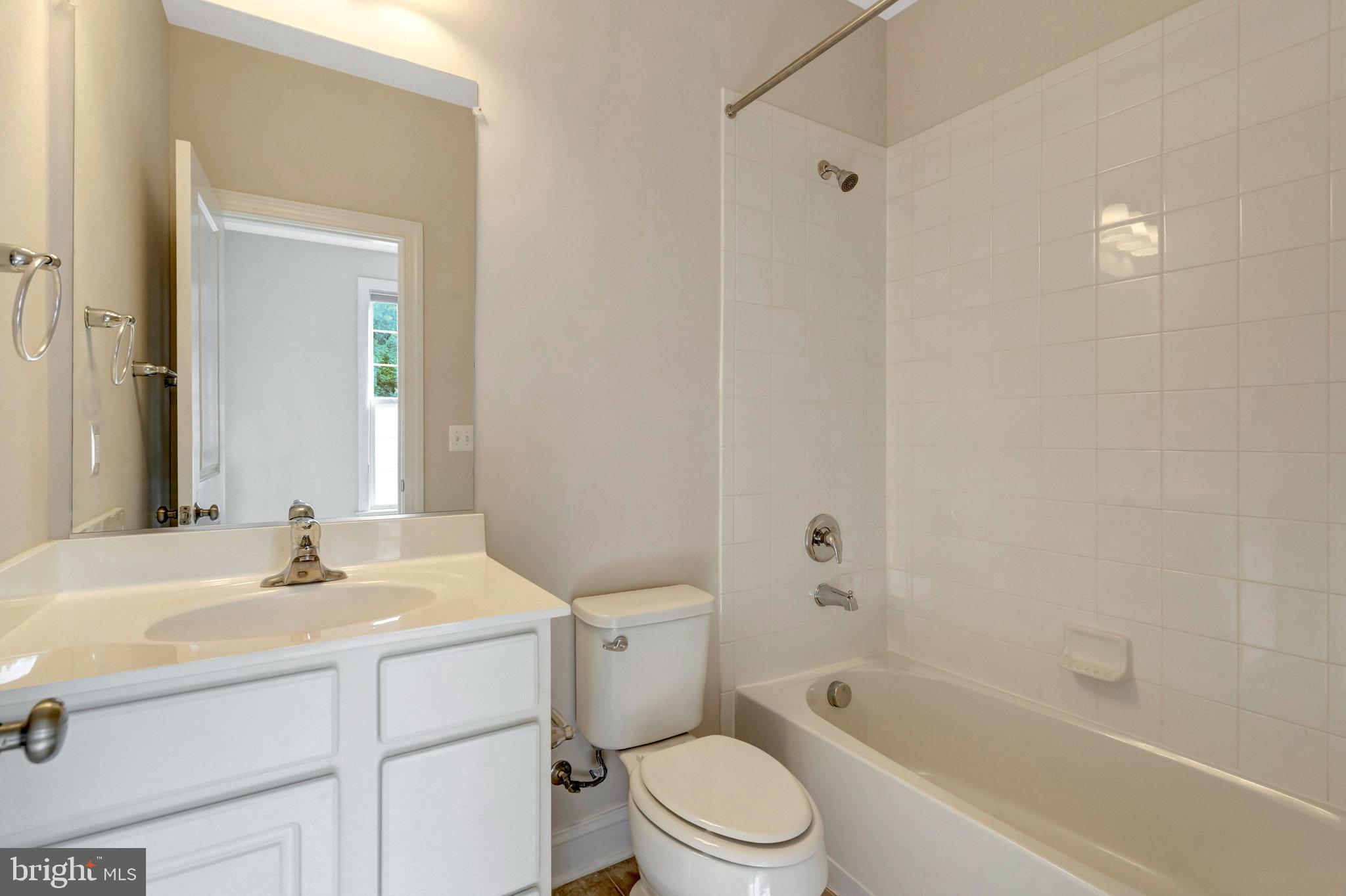 GRANT CORNER - Residential Lease