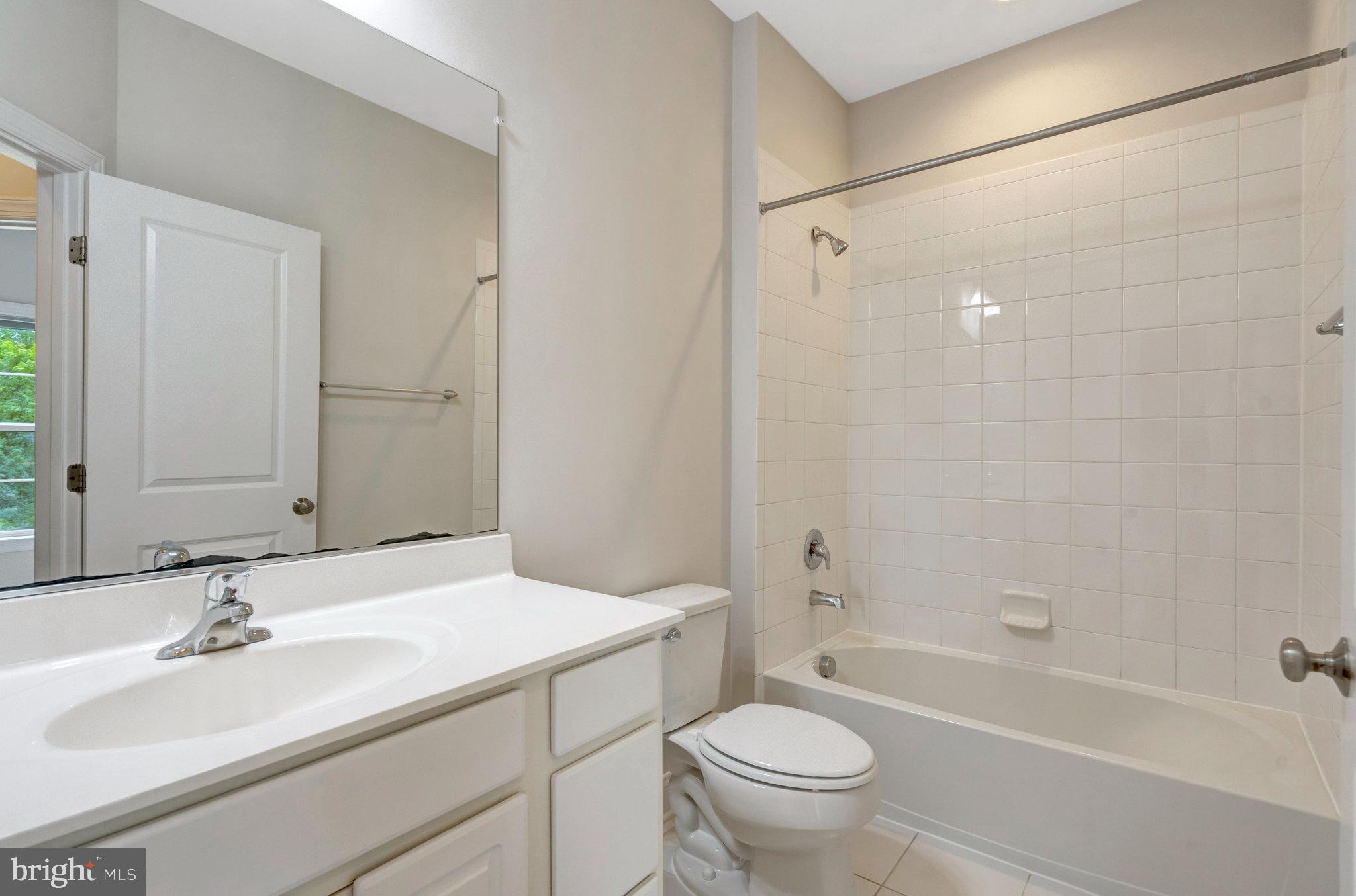 GRANT CORNER - Residential Lease