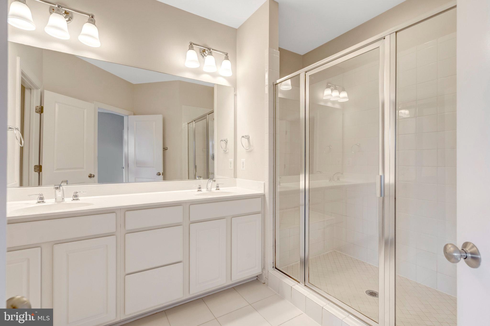 GRANT CORNER - Residential Lease