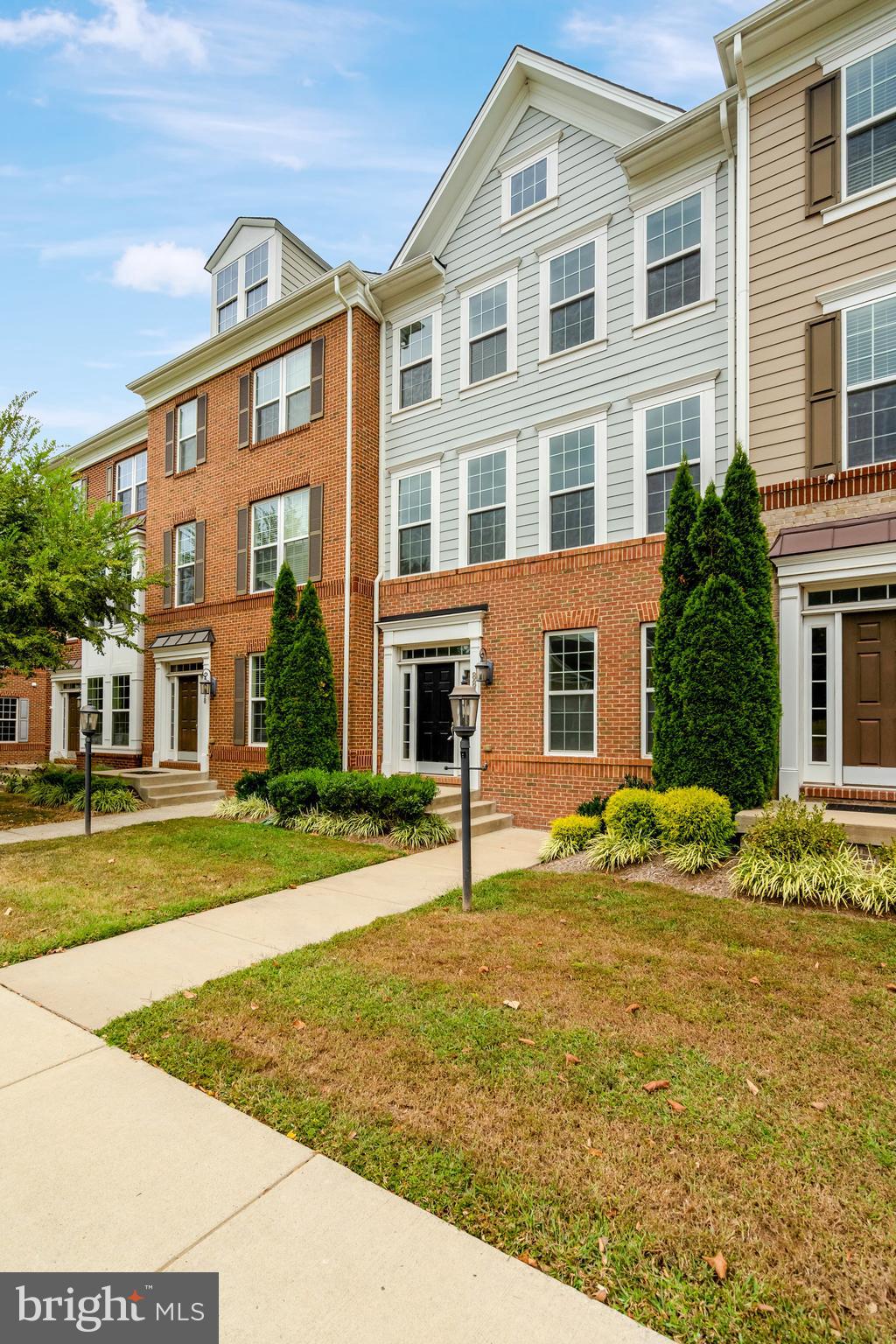 GRANT CORNER - Residential Lease