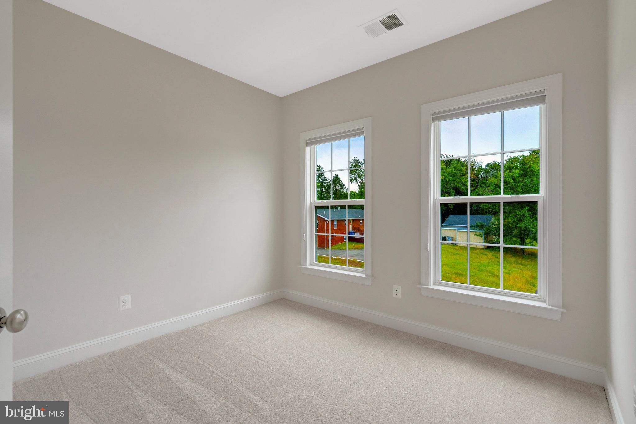 GRANT CORNER - Residential Lease