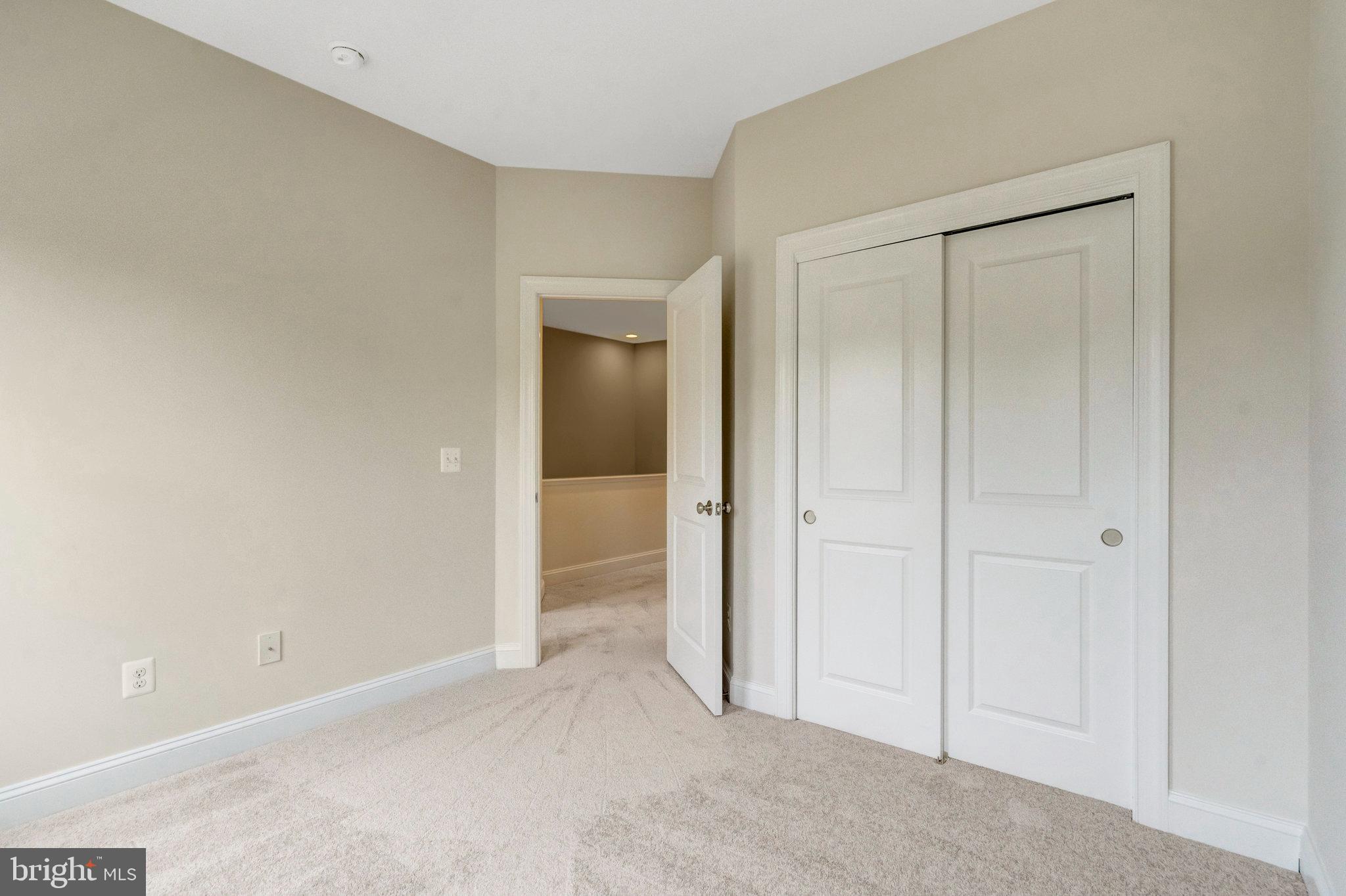 GRANT CORNER - Residential Lease