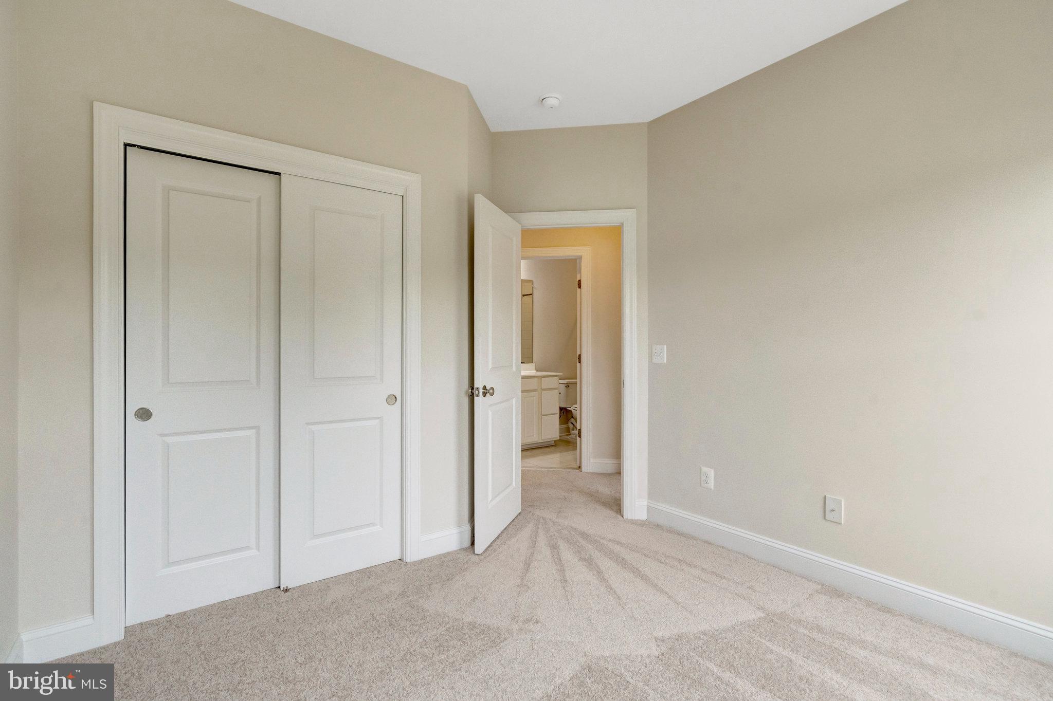 GRANT CORNER - Residential Lease