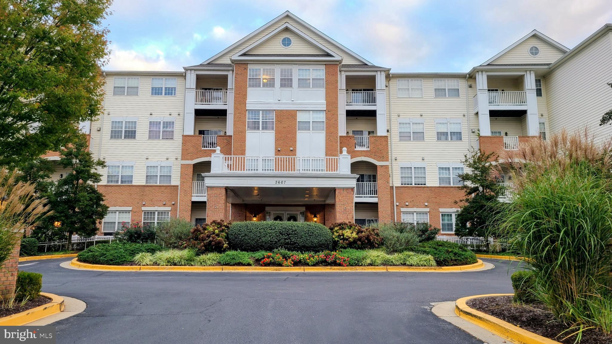 2607 CHAPEL LAKE DRIVE 208
