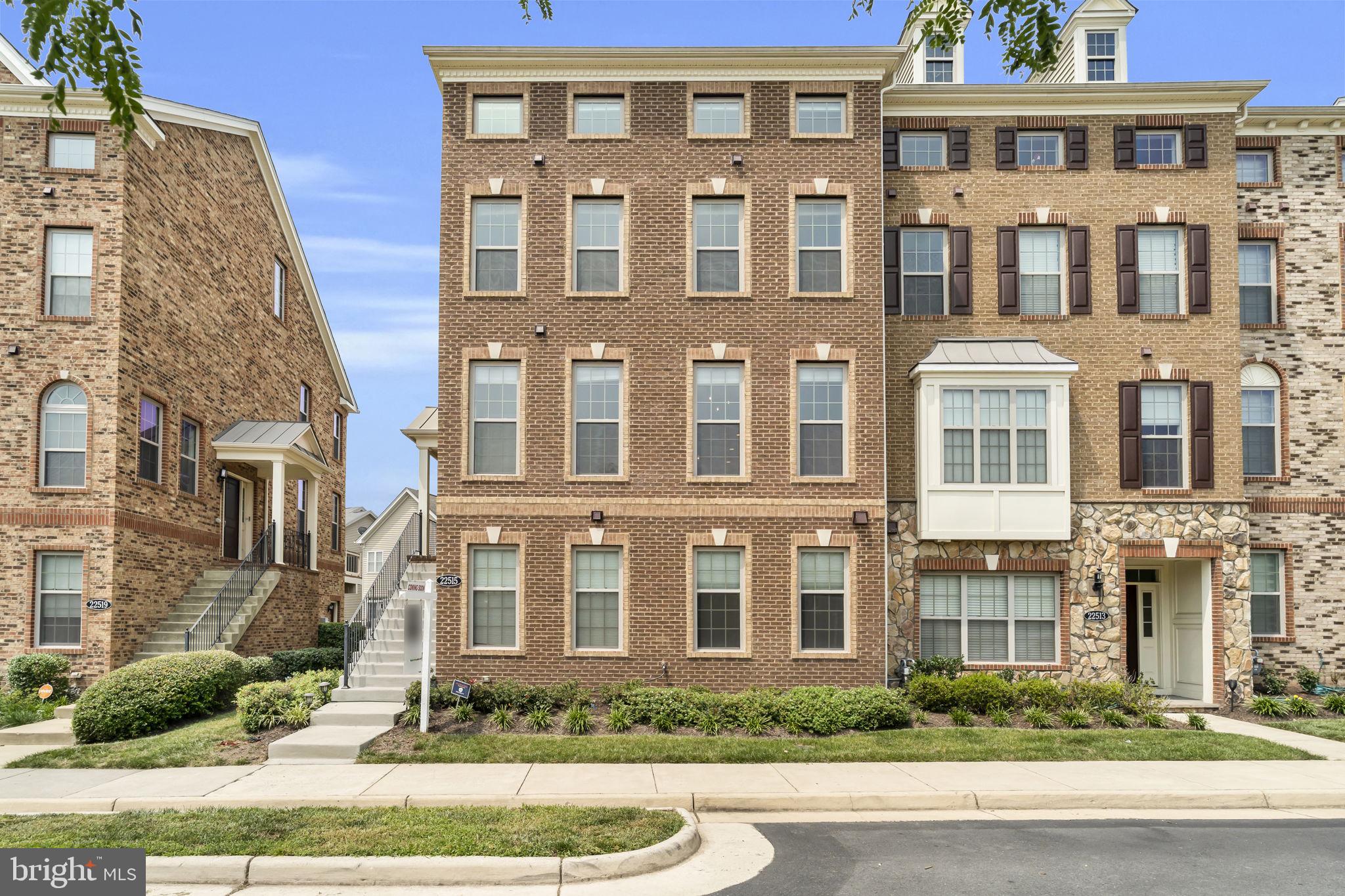 22515 NAUGATUCK SQUARE