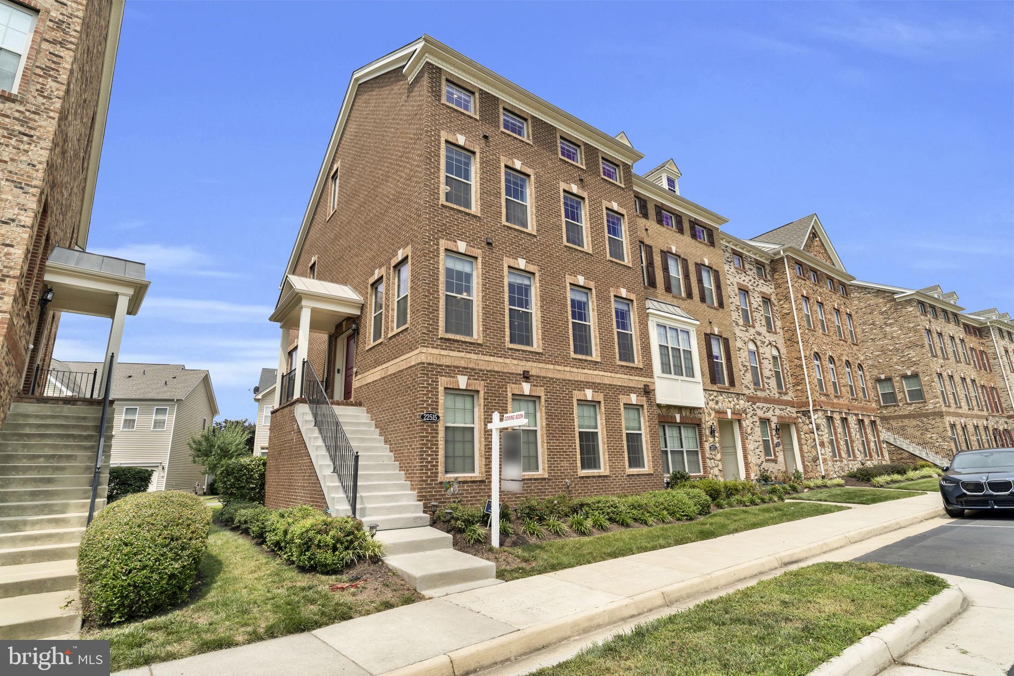 22515 NAUGATUCK SQUARE