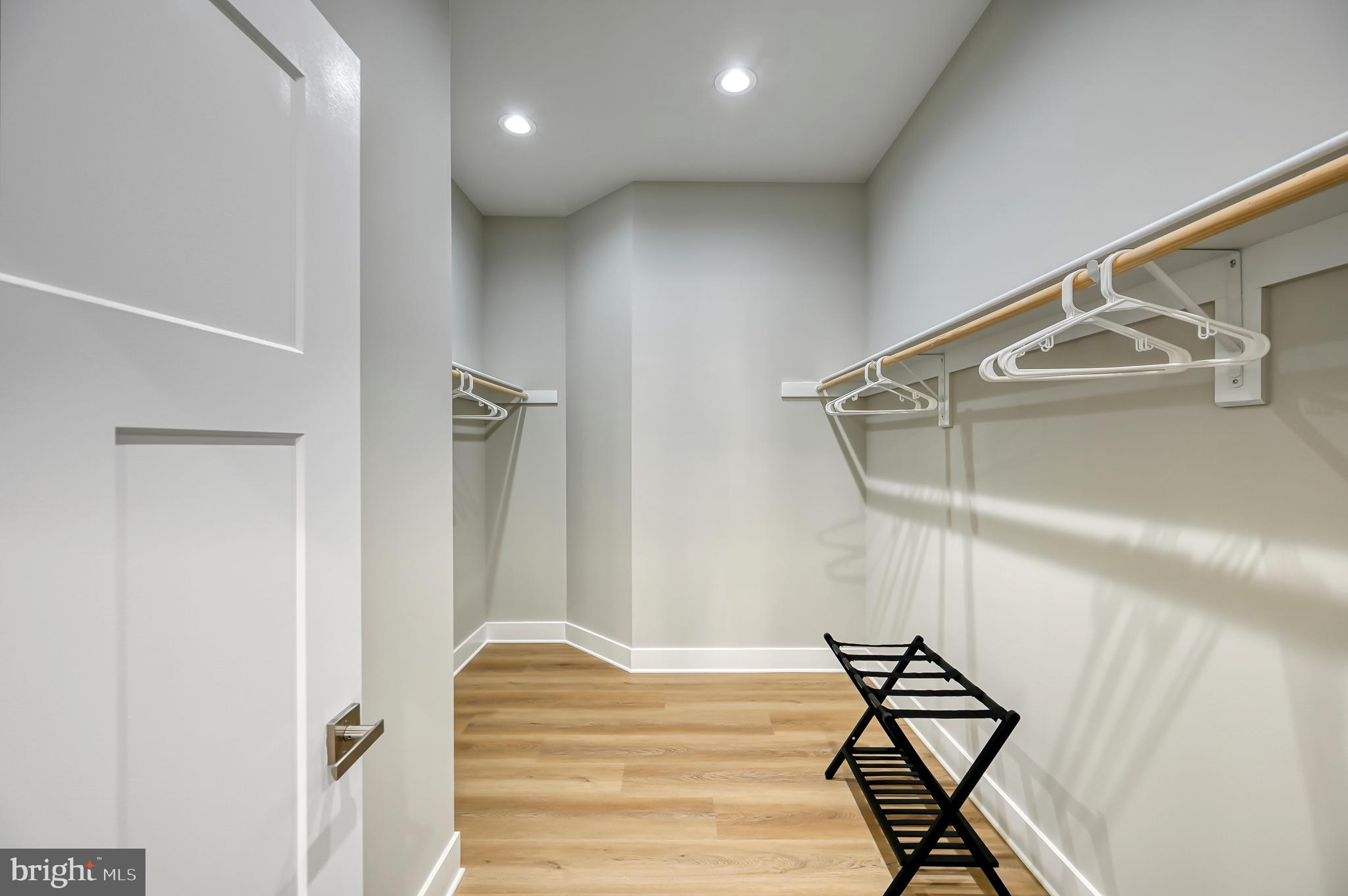 MILL RUN - Residential