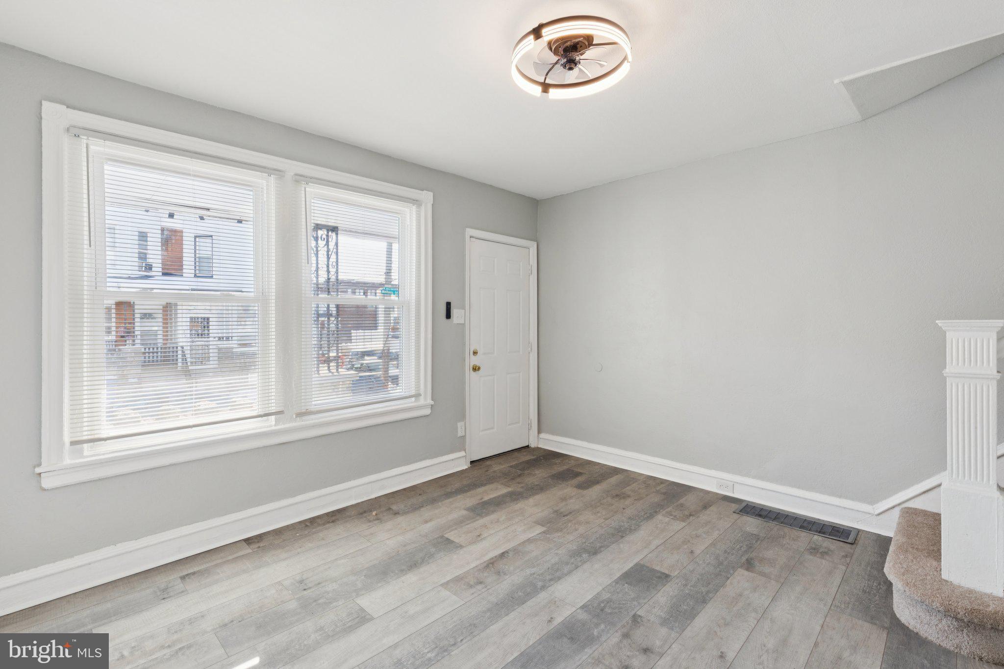 277 W WELLENS STREET