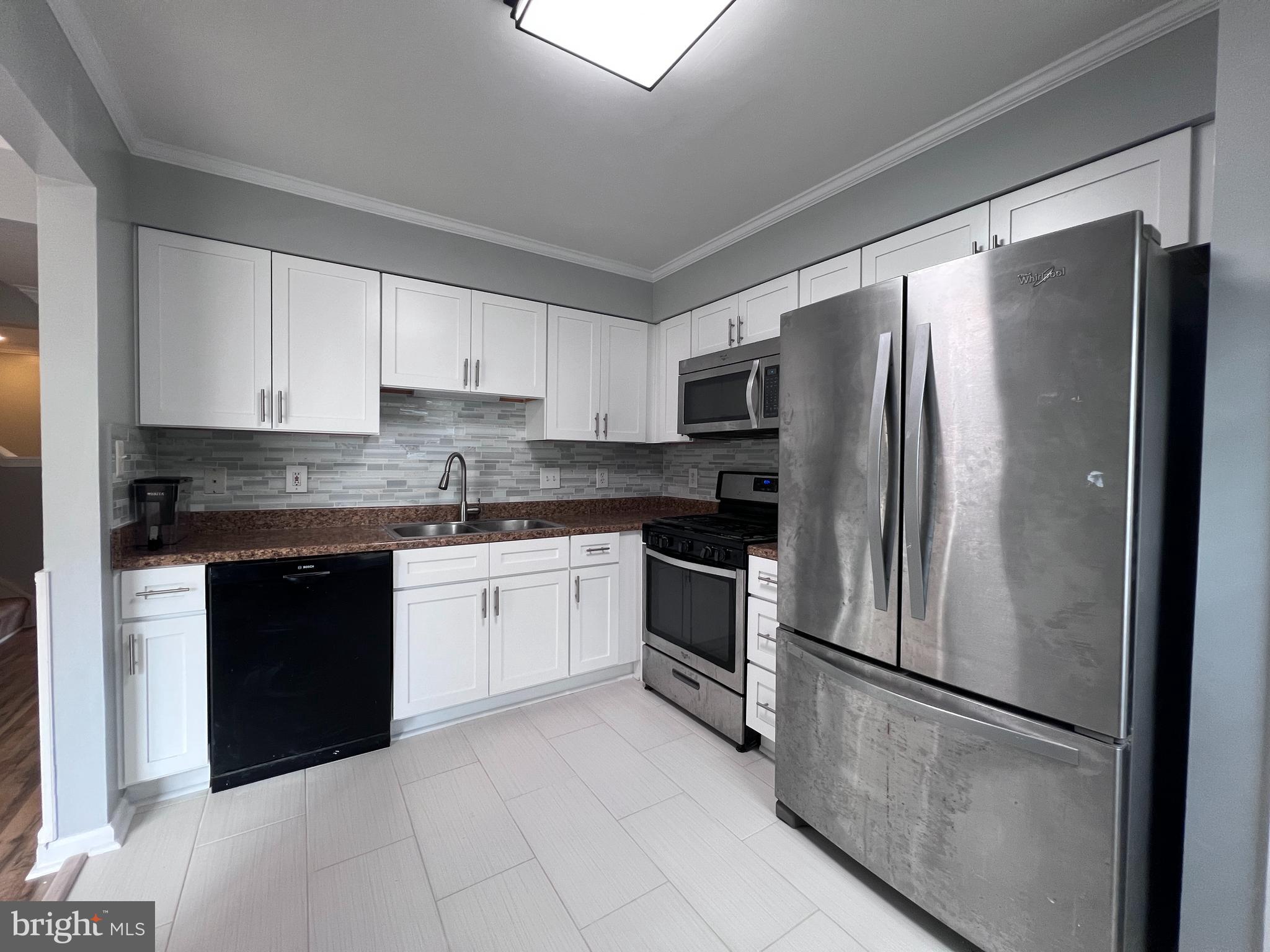 9038 FALCON GLEN COURT