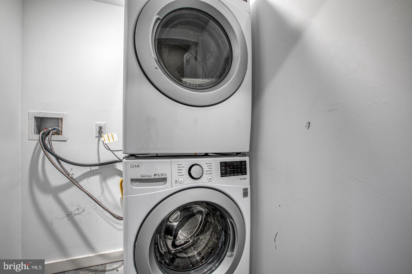 AVENUE OF THE ARTS - Commercial Sale