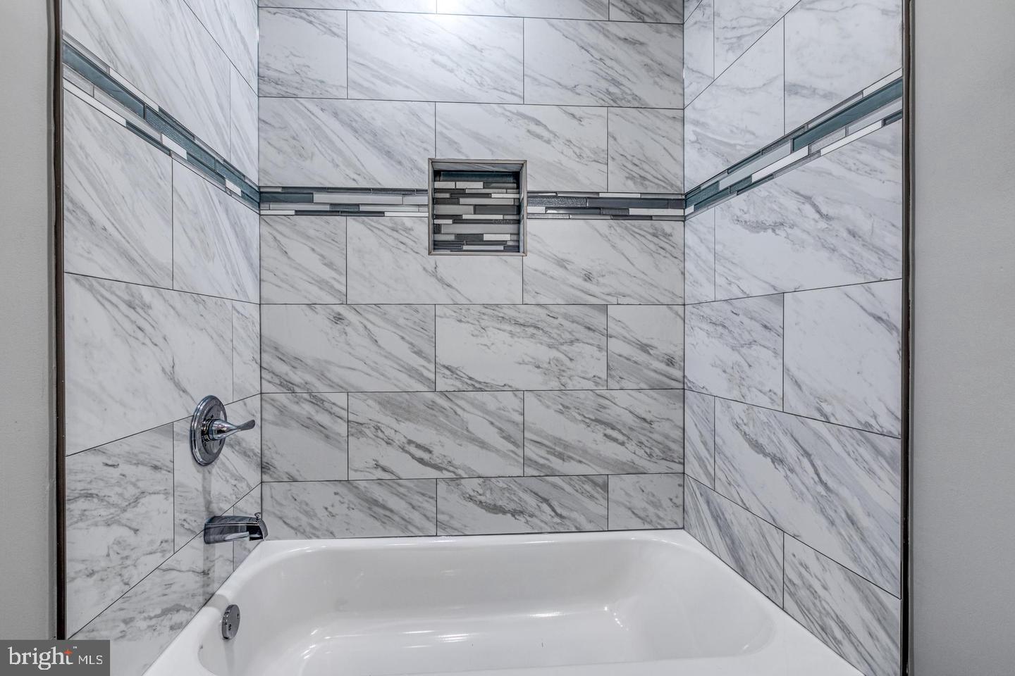 AVENUE OF THE ARTS - Commercial Sale