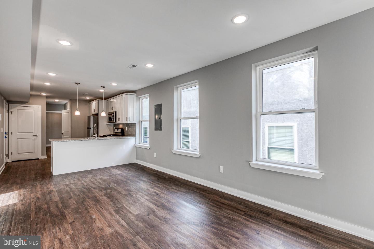 AVENUE OF THE ARTS - Commercial Sale