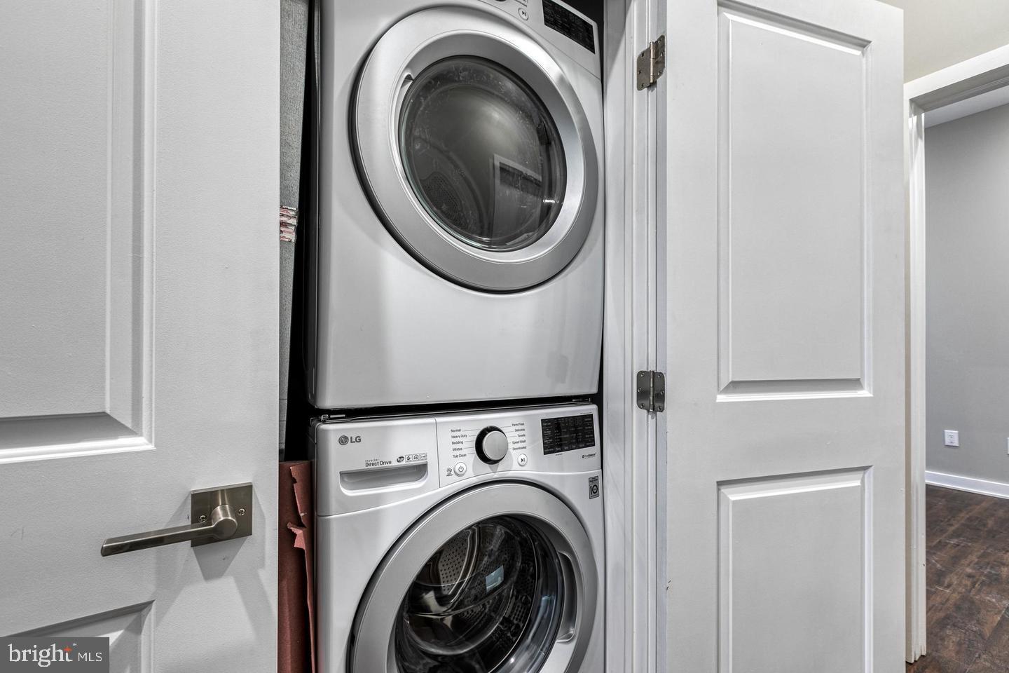 AVENUE OF THE ARTS - Commercial Sale