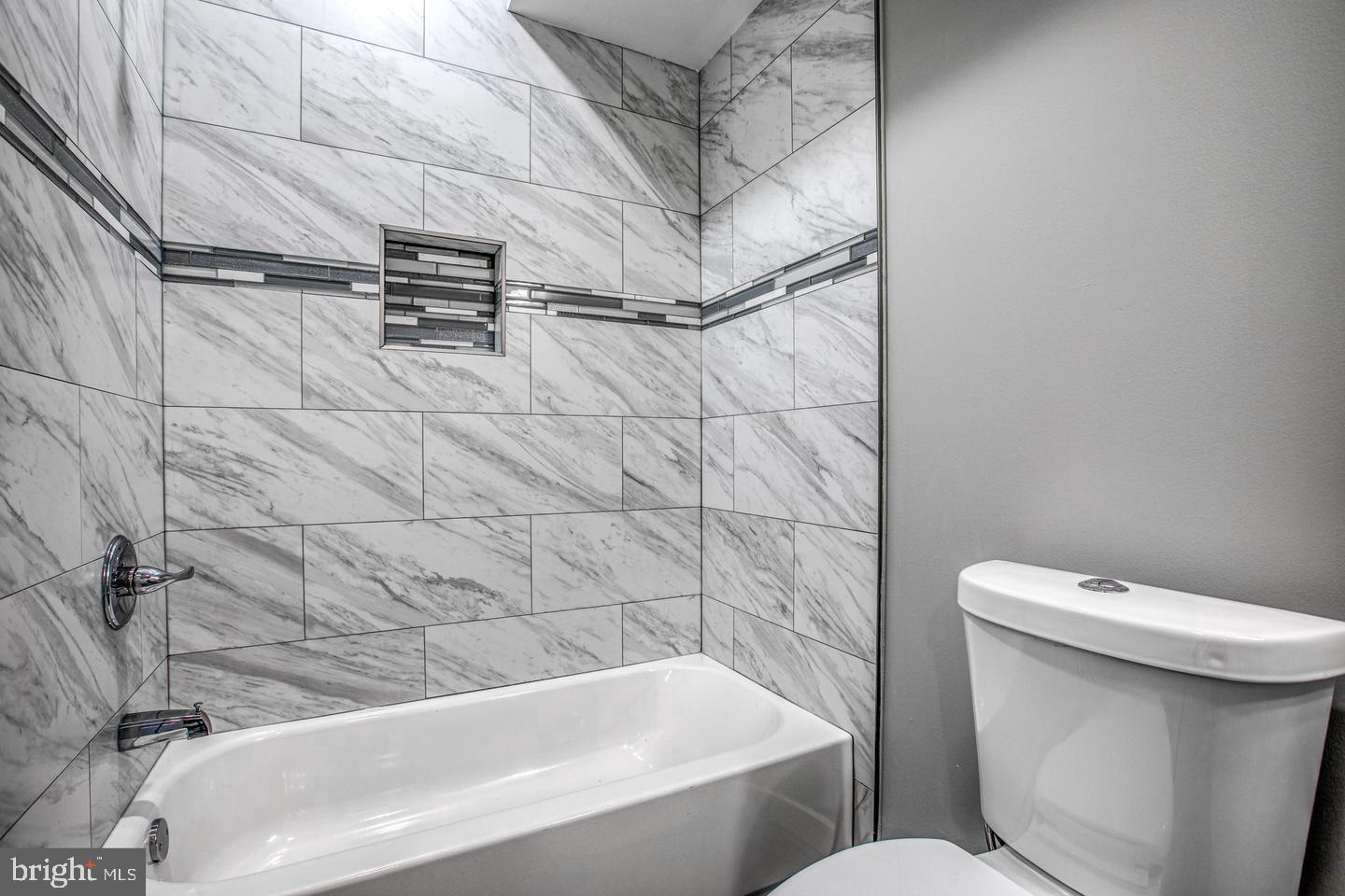 AVENUE OF THE ARTS - Commercial Sale