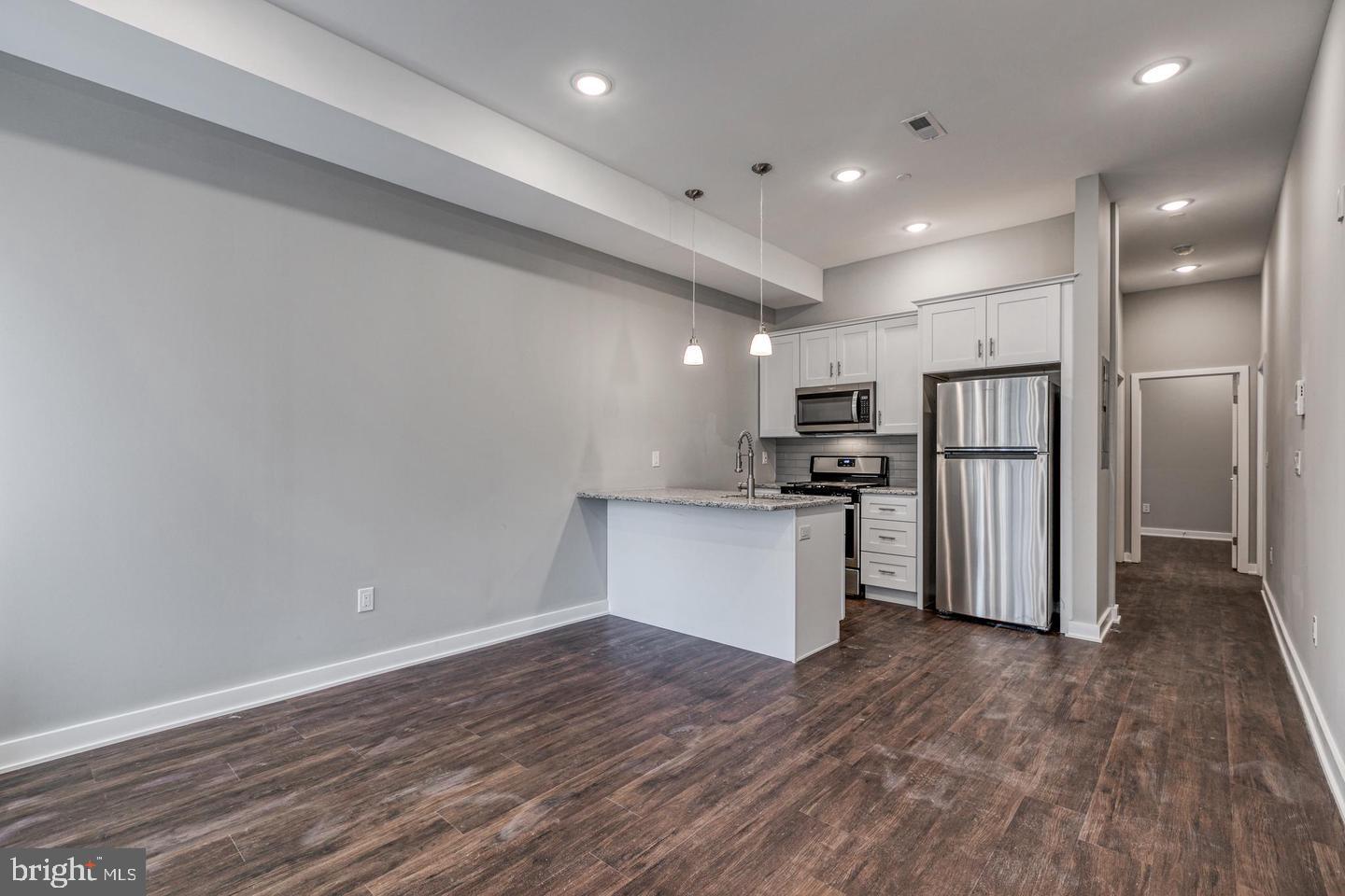 AVENUE OF THE ARTS - Commercial Sale