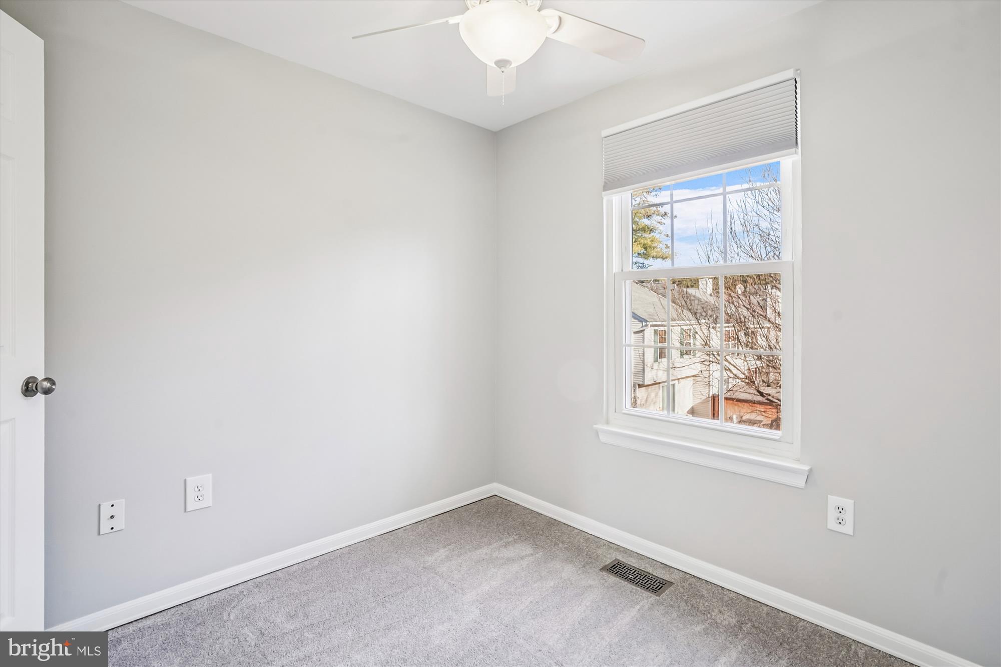 COUNTRYSIDE - Residential