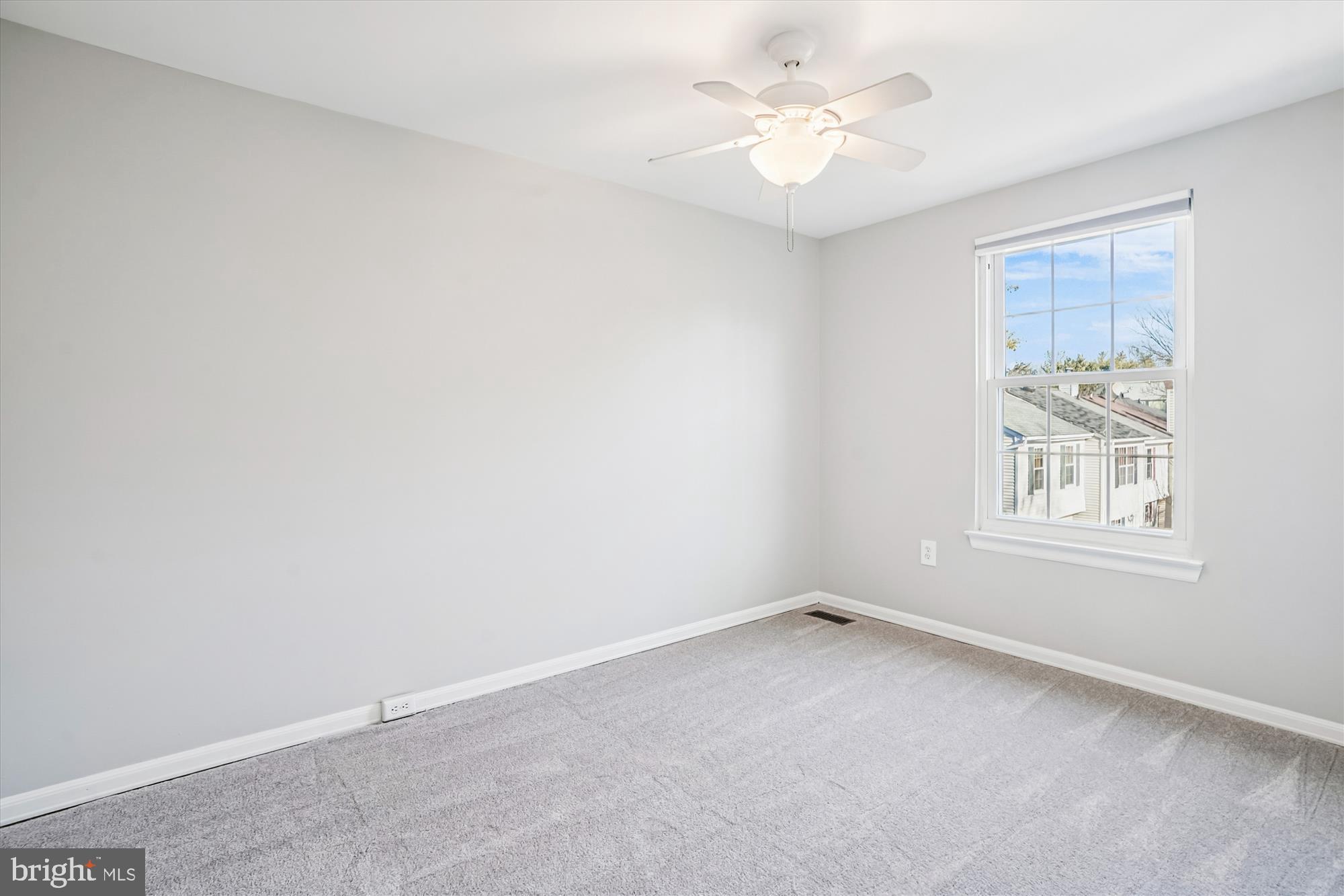 COUNTRYSIDE - Residential