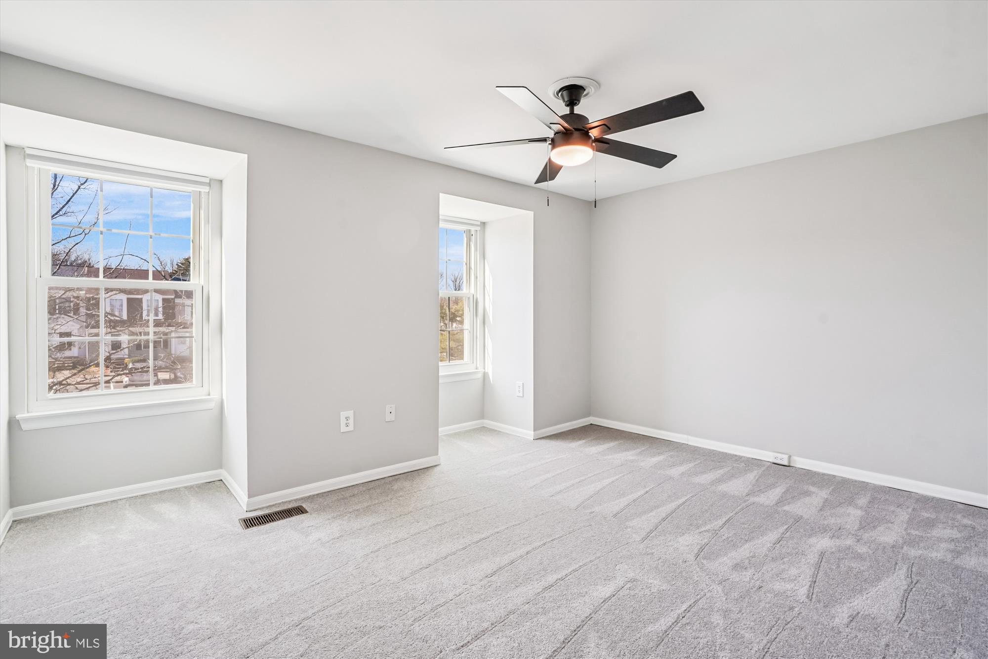 COUNTRYSIDE - Residential