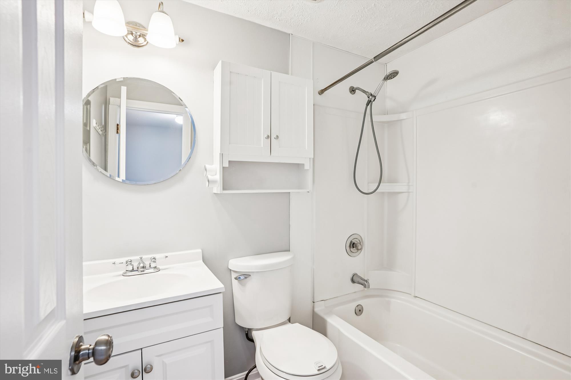 COUNTRYSIDE - Residential