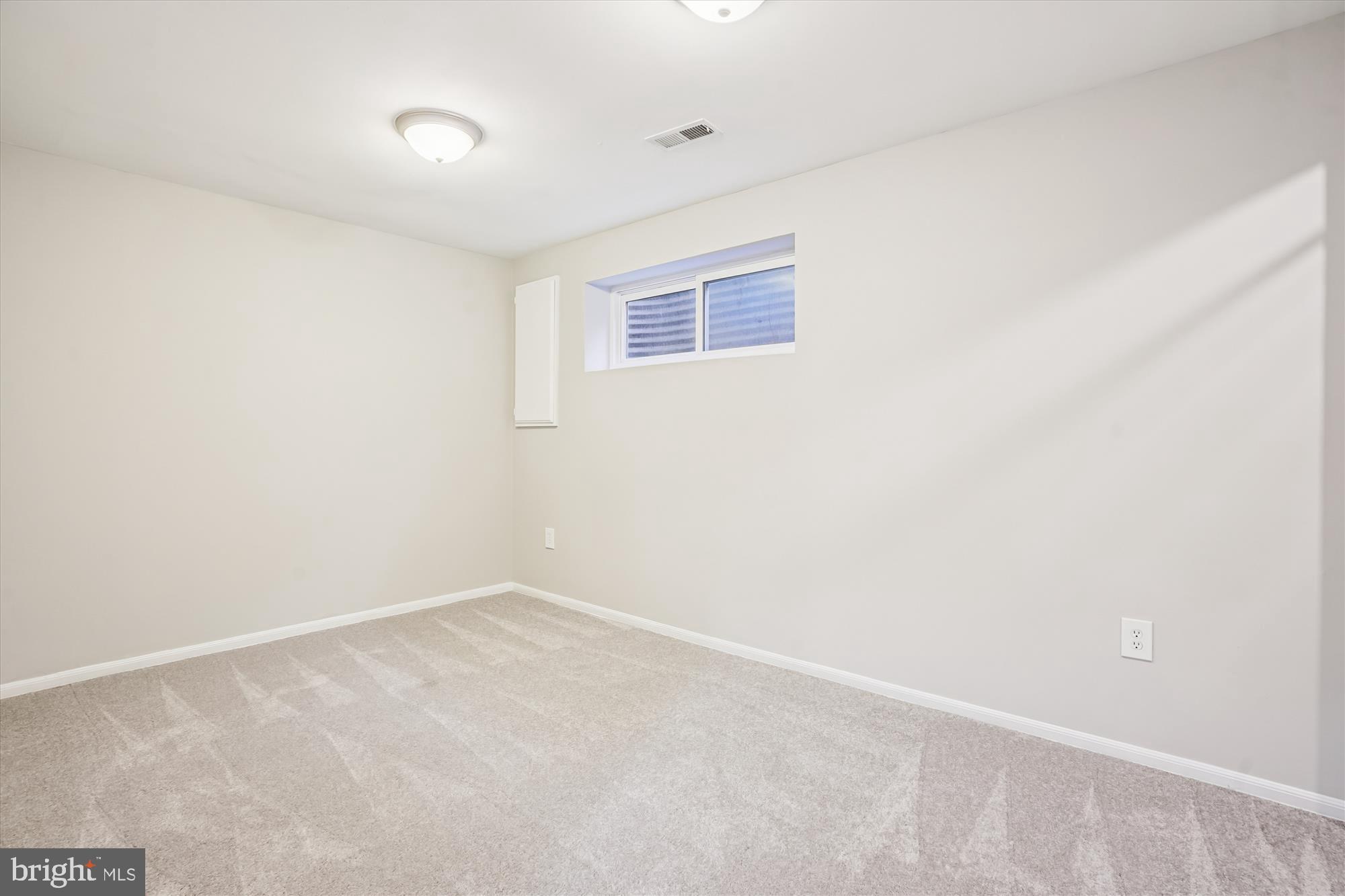 COUNTRYSIDE - Residential