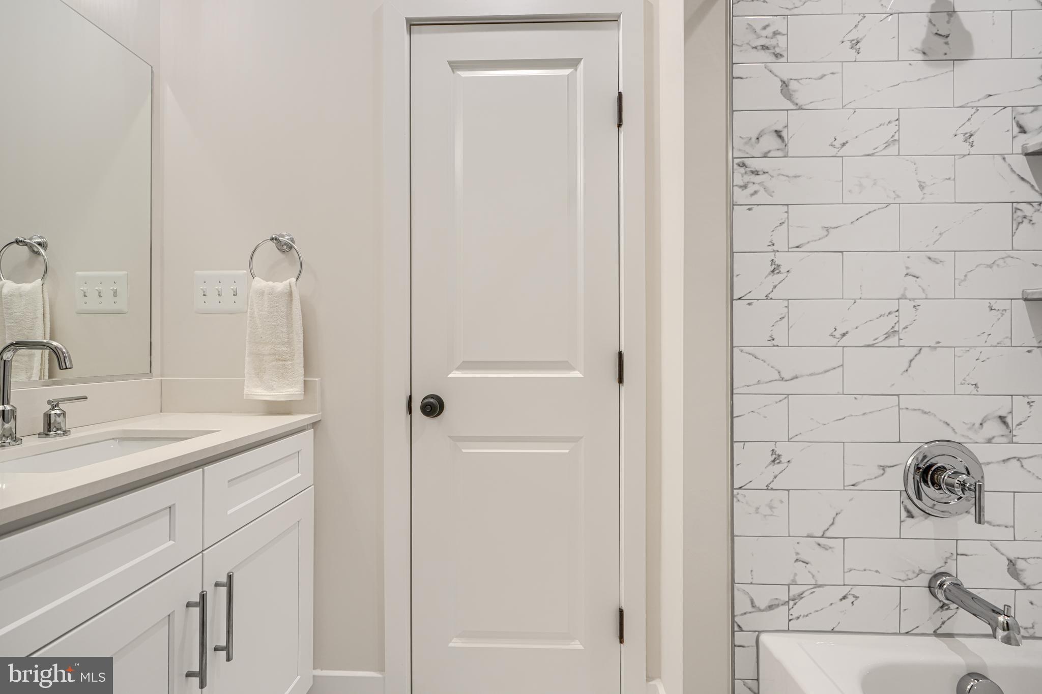 HIGHLANDTOWN - Residential